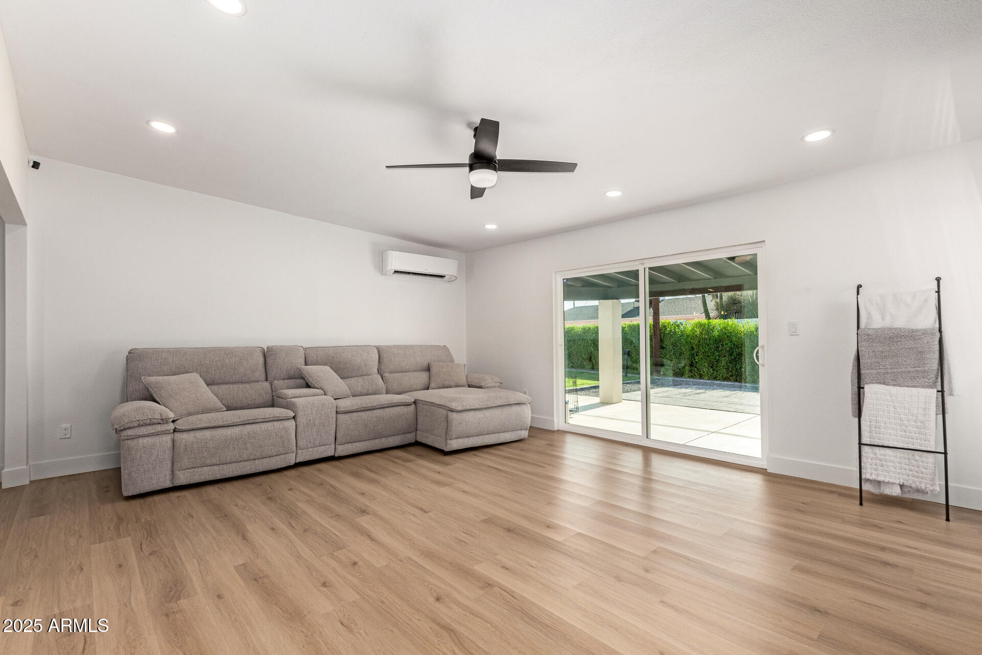 2236 W SHAW BUTTE Drive