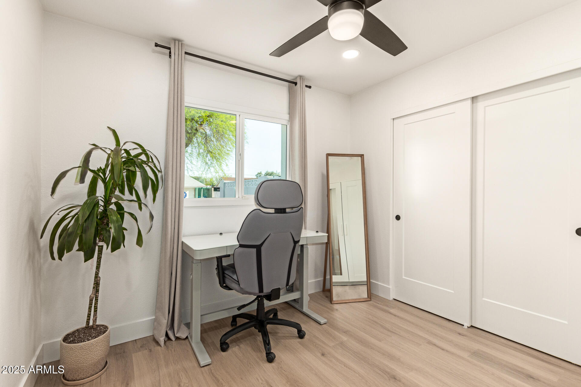 2236 W SHAW BUTTE Drive