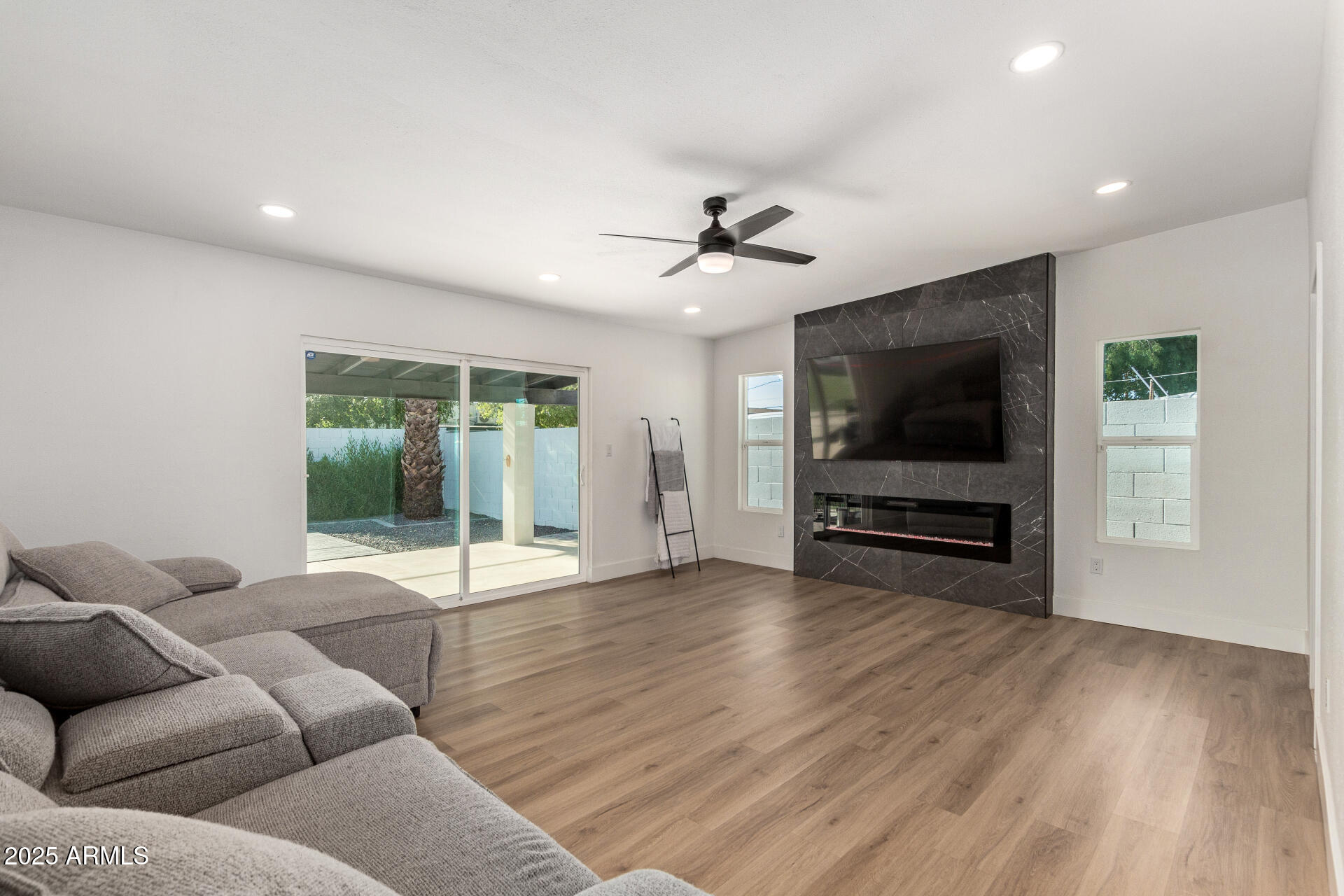 2236 W SHAW BUTTE Drive