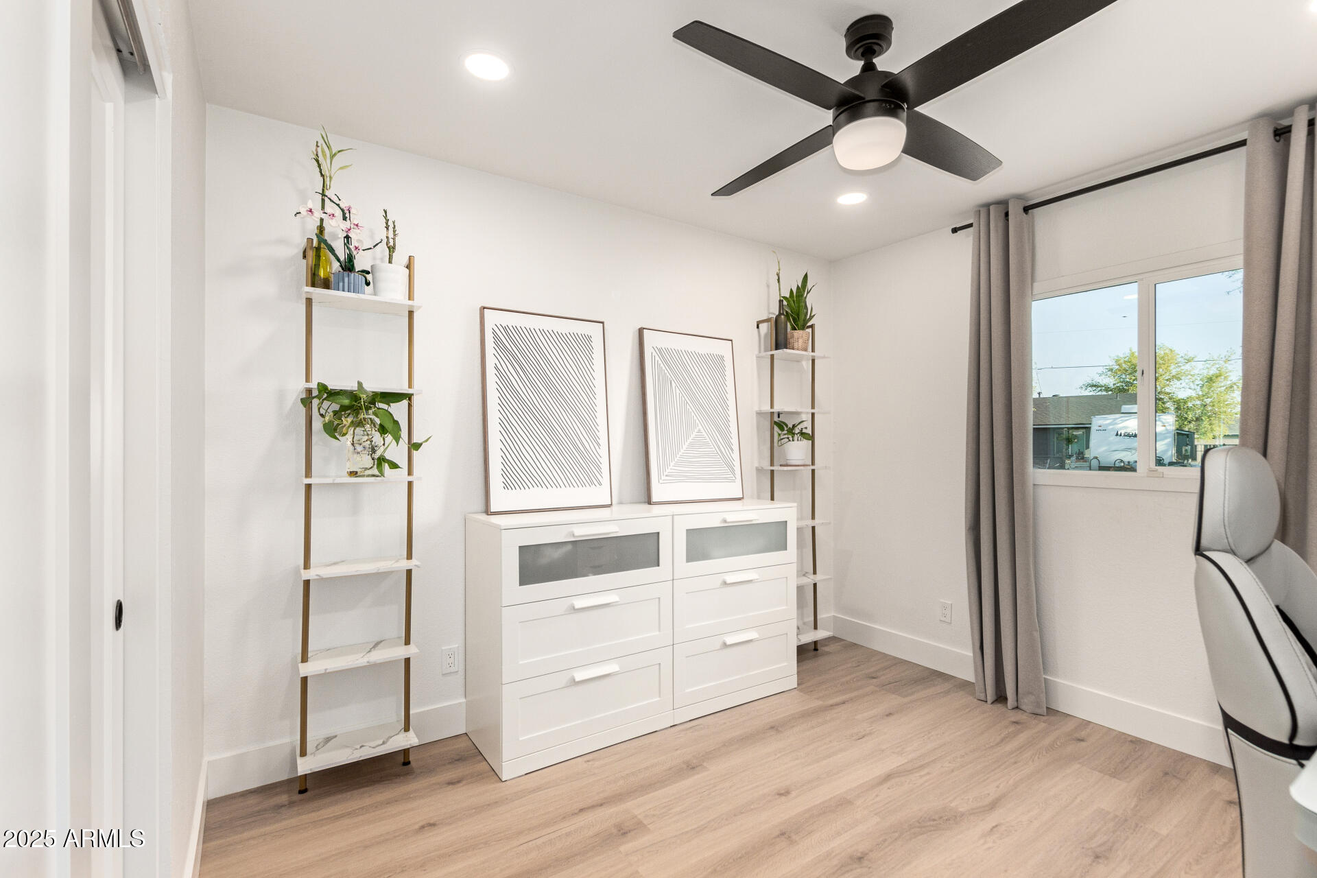 2236 W SHAW BUTTE Drive