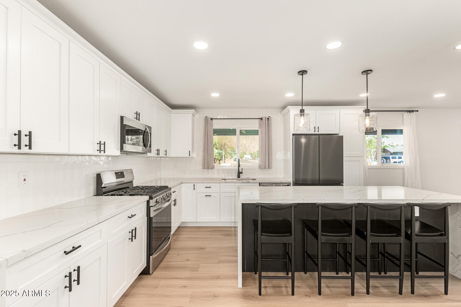 2236 W SHAW BUTTE Drive