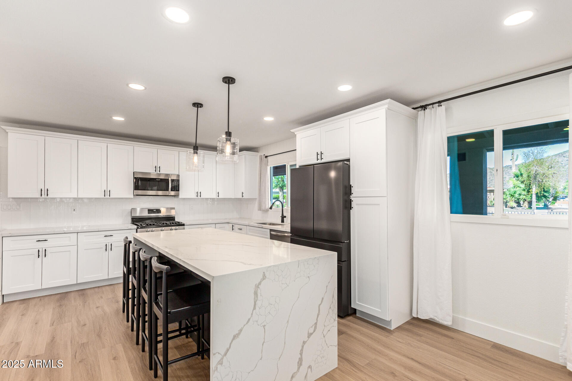 2236 W SHAW BUTTE Drive