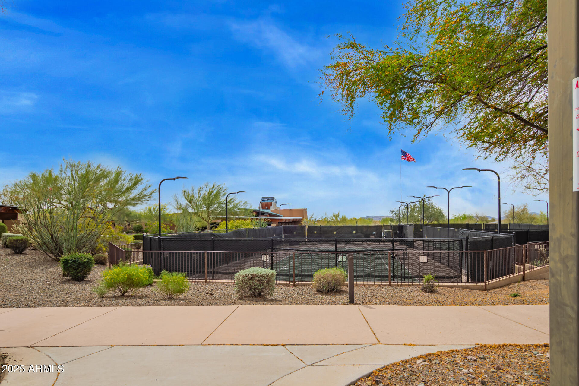 1945 W DESERT VISTA Trail, 77
