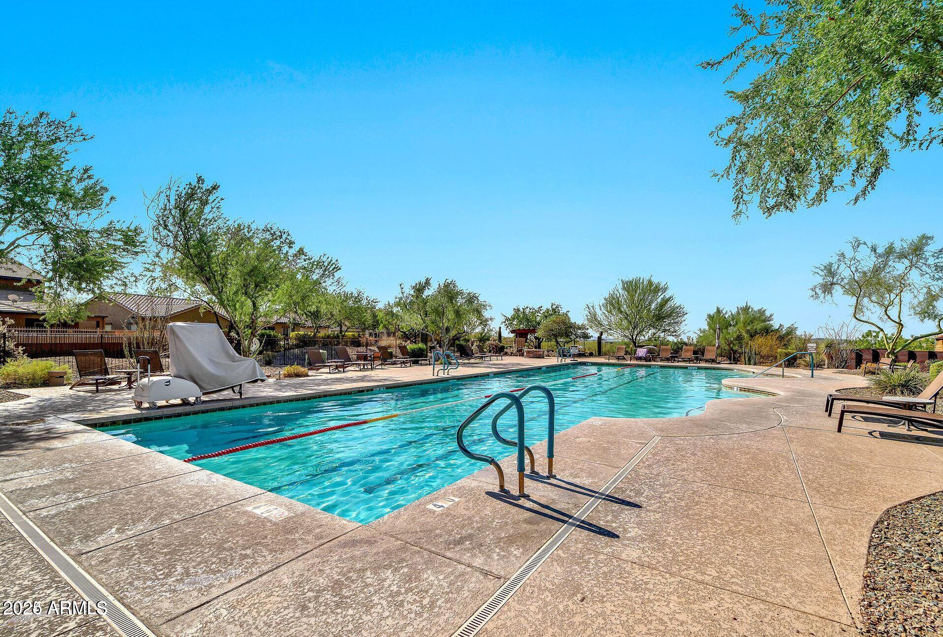 1945 W DESERT VISTA Trail, 77