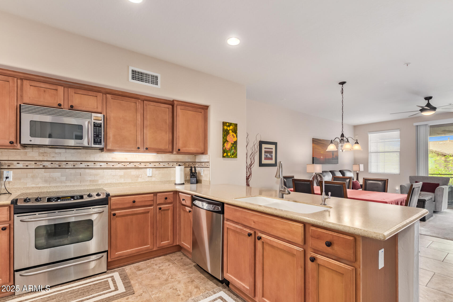 1945 W DESERT VISTA Trail, 77