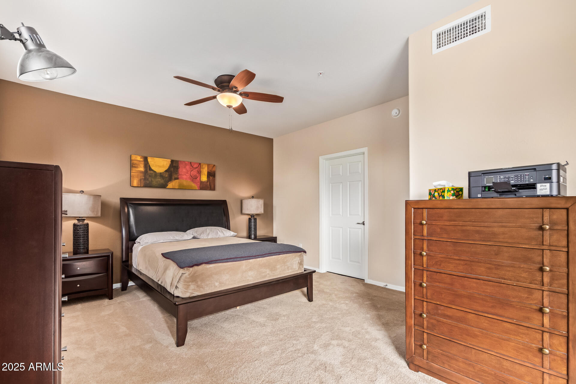 1945 W DESERT VISTA Trail, 77