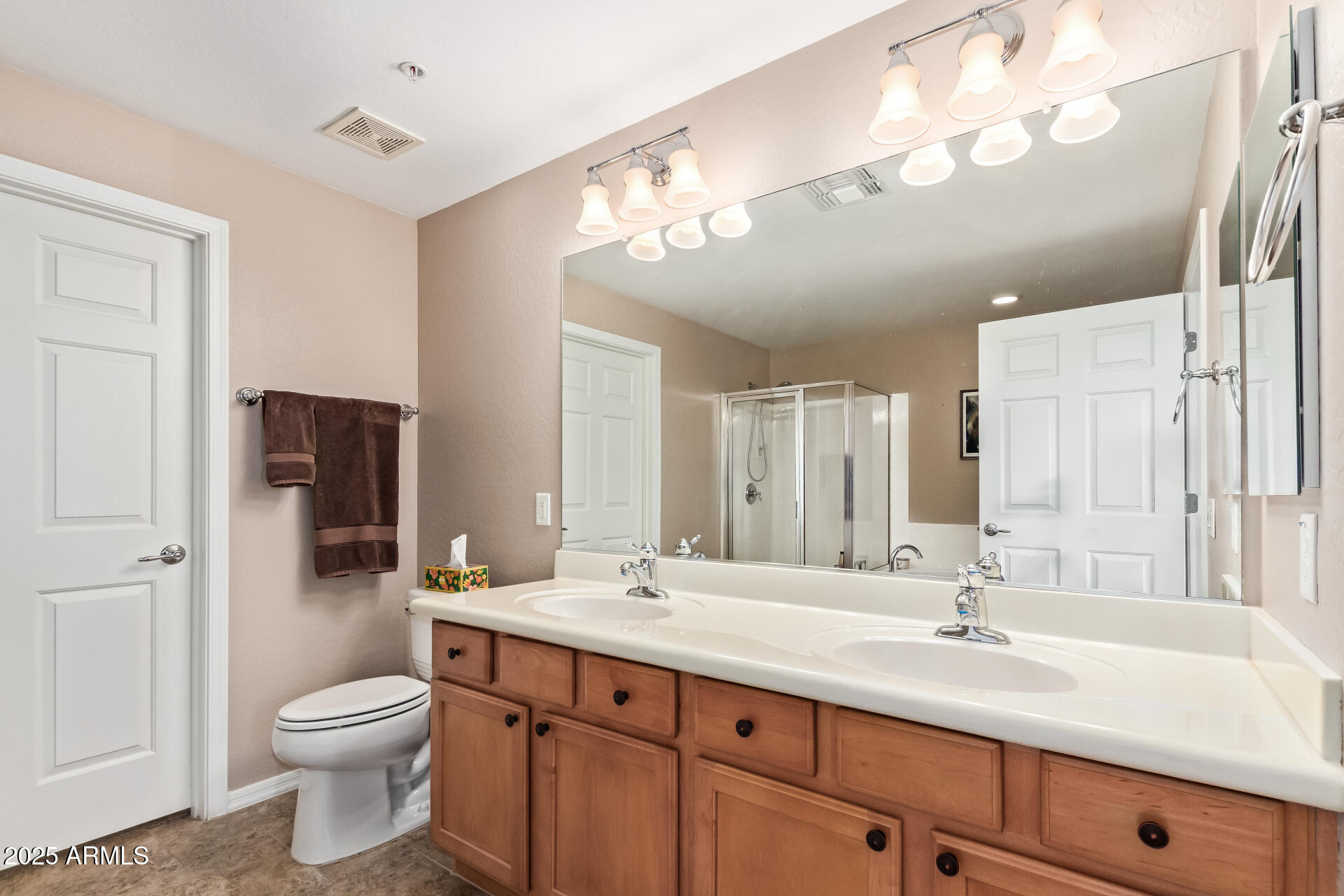 1945 W DESERT VISTA Trail, 77