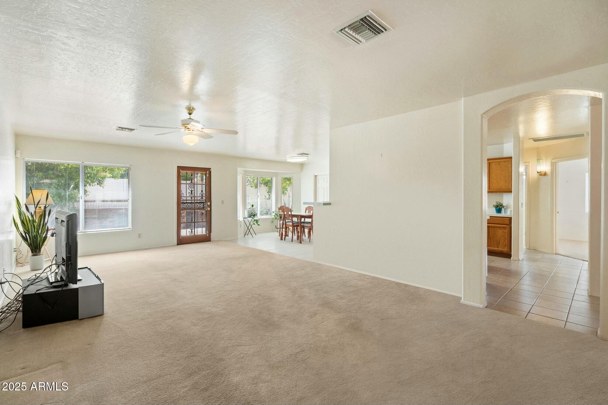 63 W LOS ARBOLES Drive