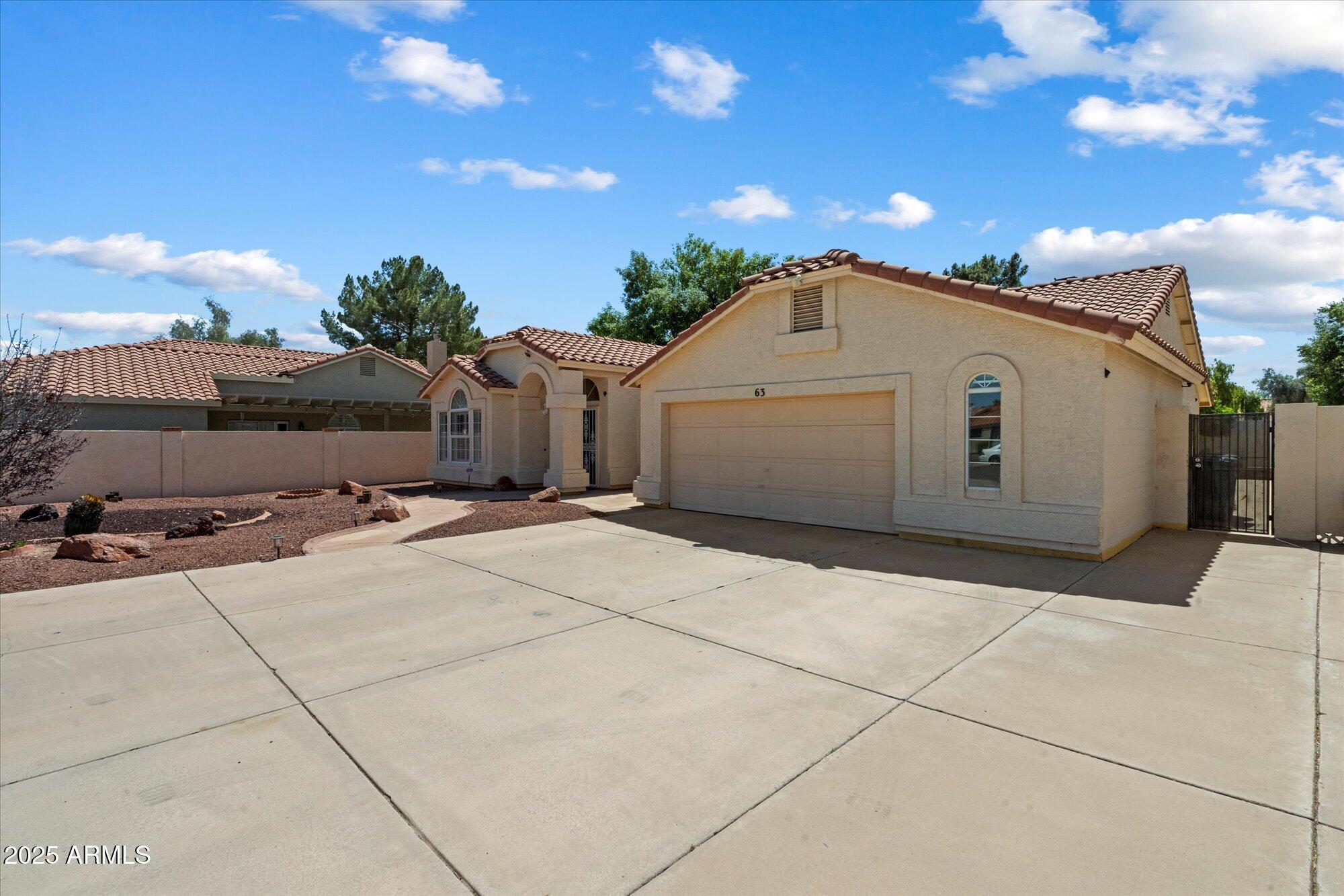 63 W LOS ARBOLES Drive