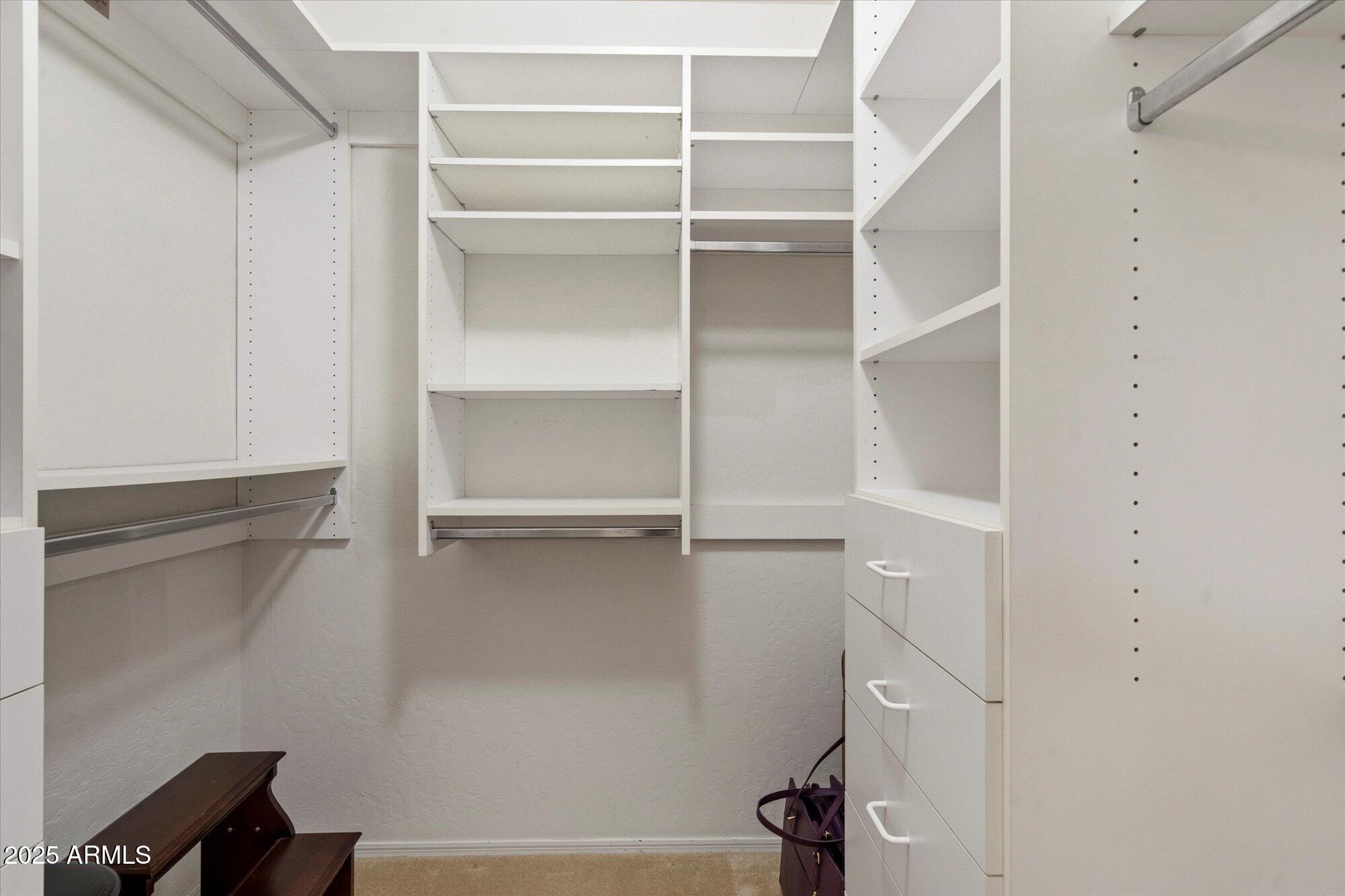 63 W LOS ARBOLES Drive