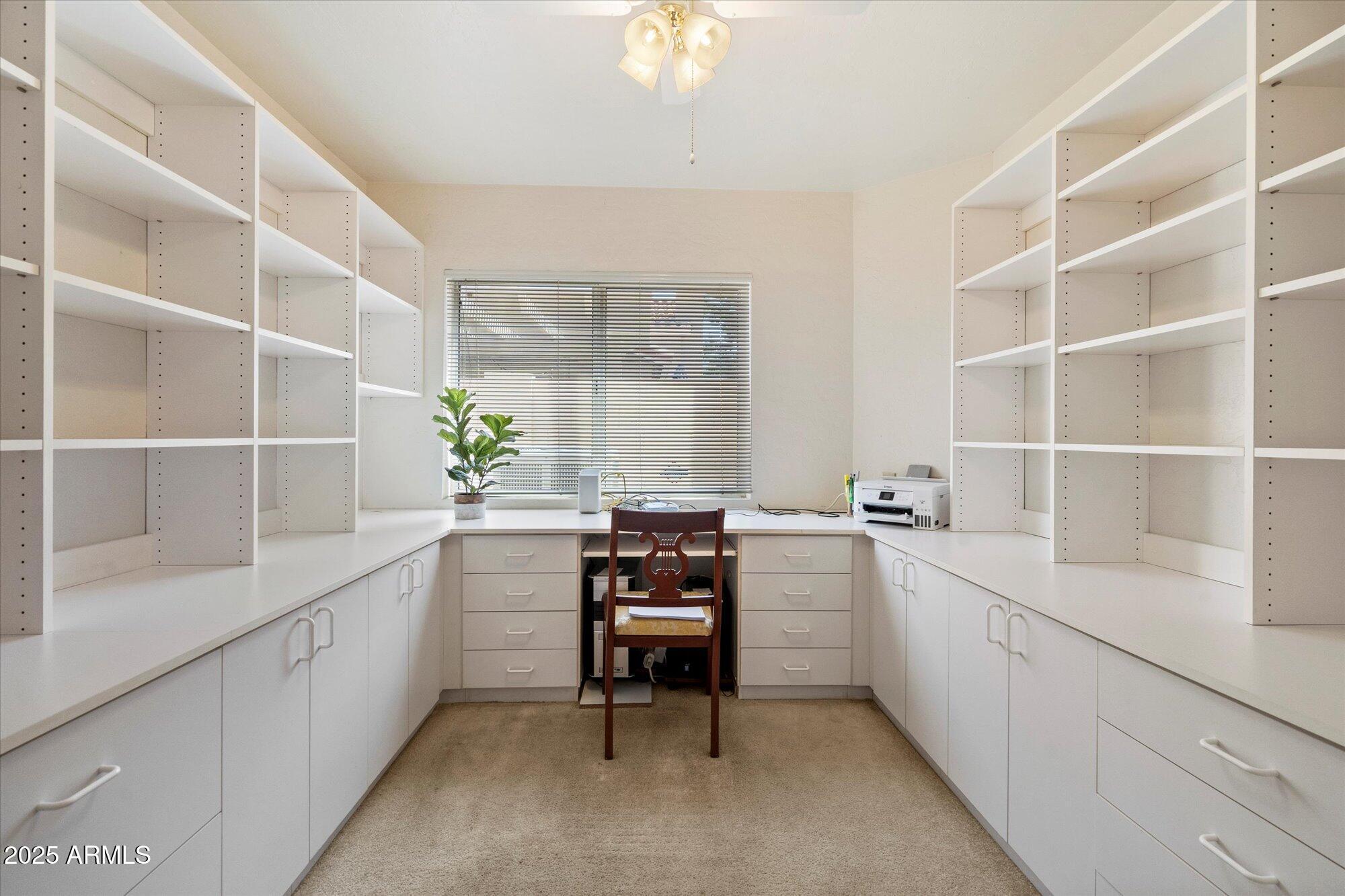 63 W LOS ARBOLES Drive