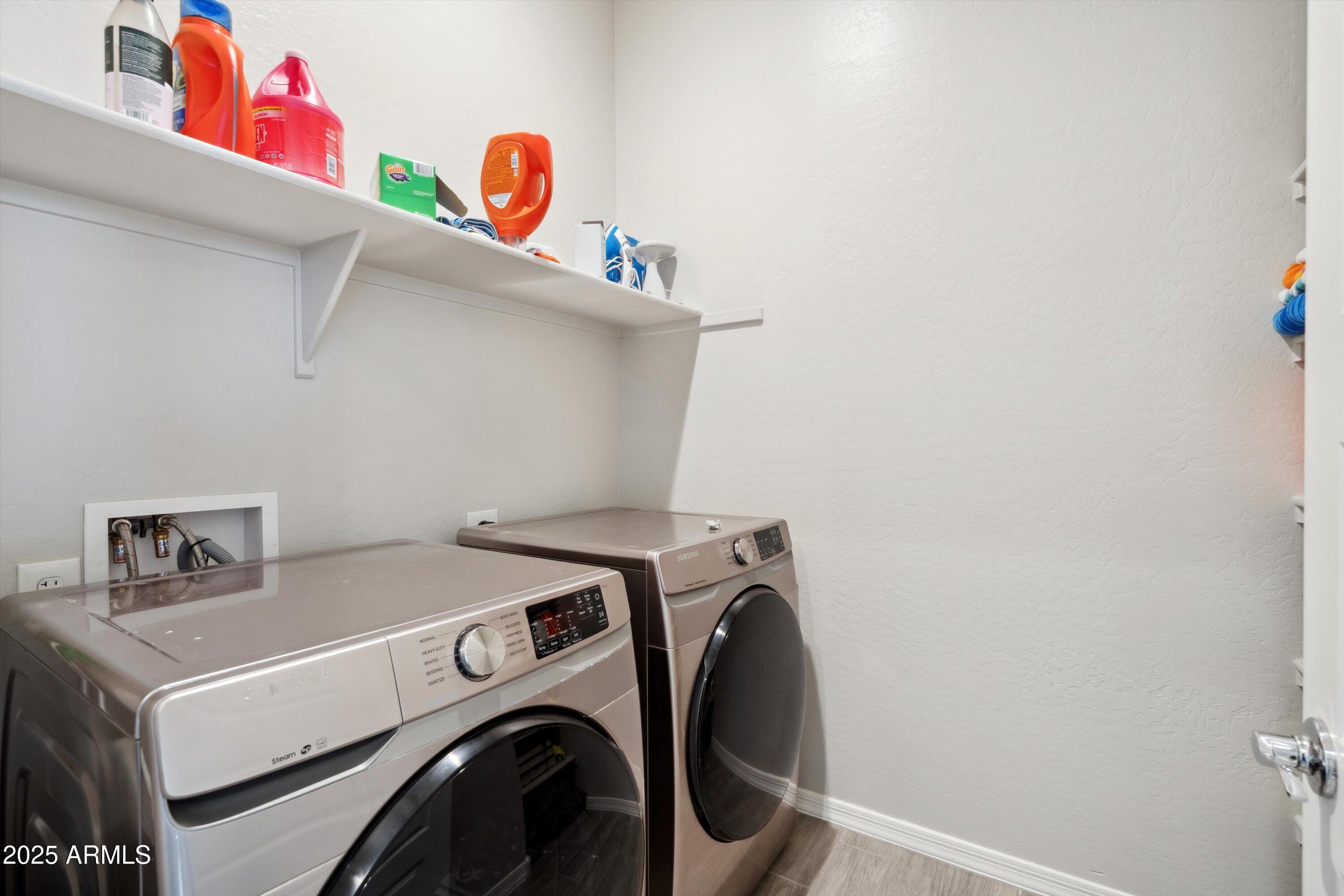 460 W GLACIER BAY Drive