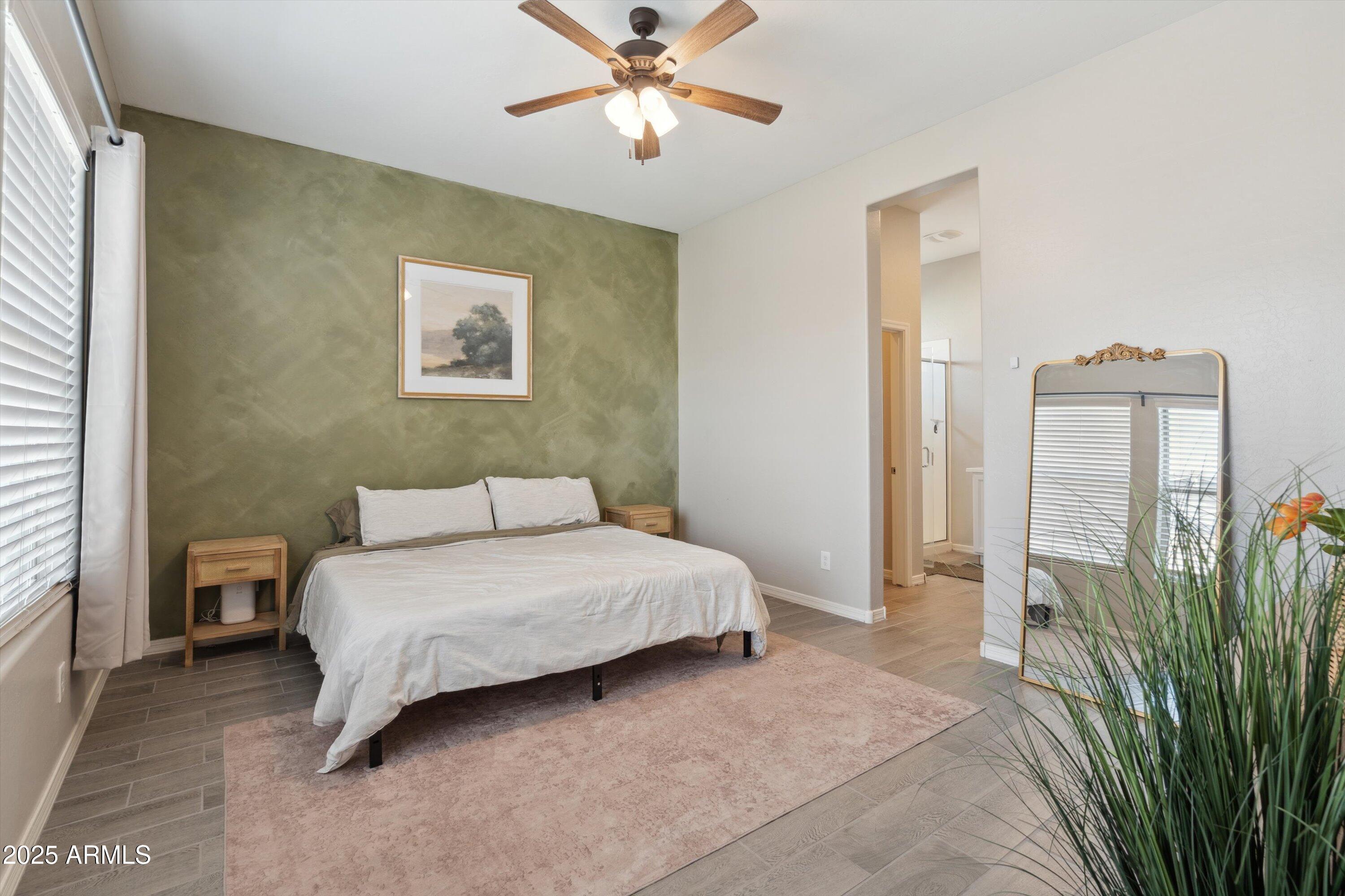 460 W GLACIER BAY Drive