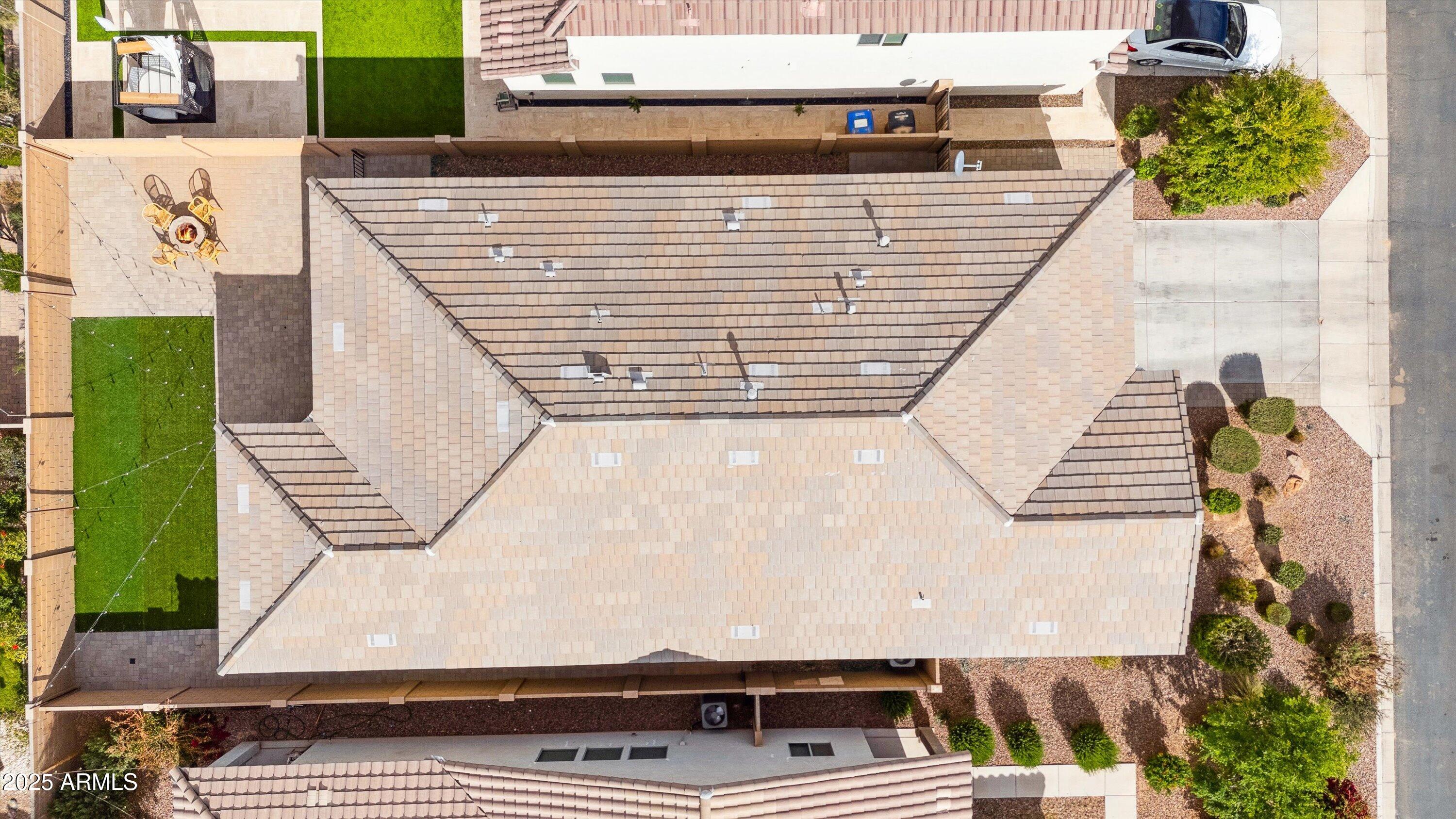 460 W GLACIER BAY Drive