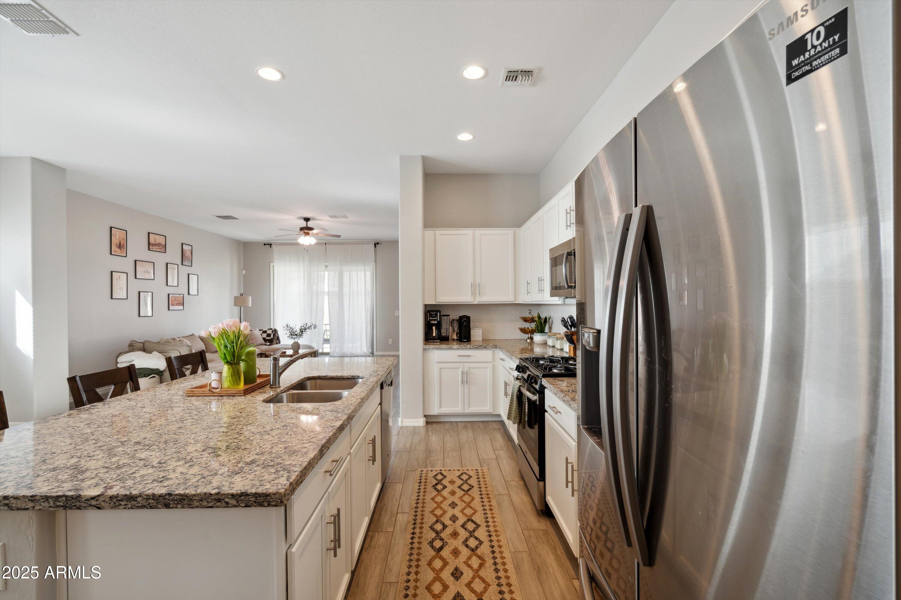 460 W GLACIER BAY Drive