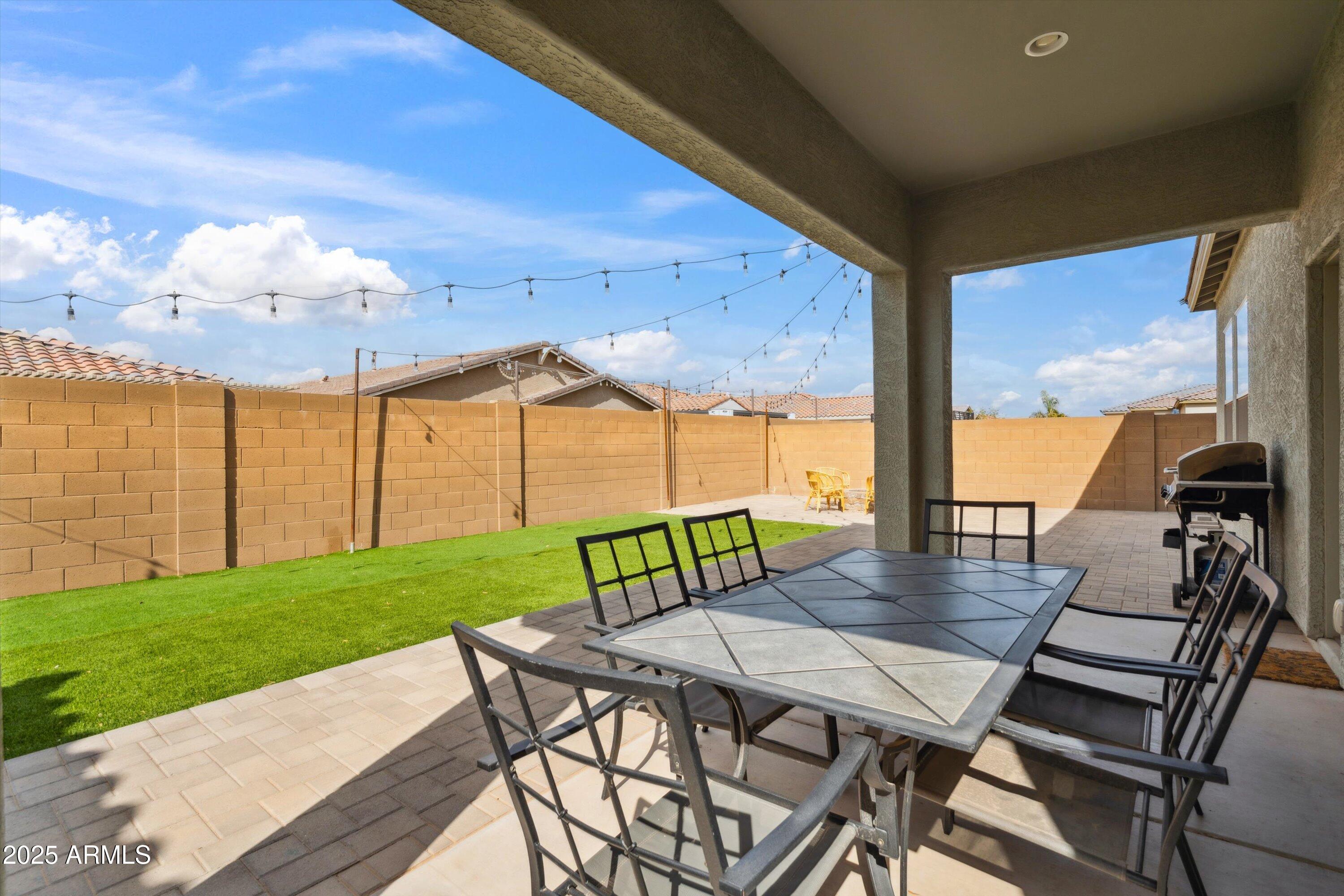 460 W GLACIER BAY Drive