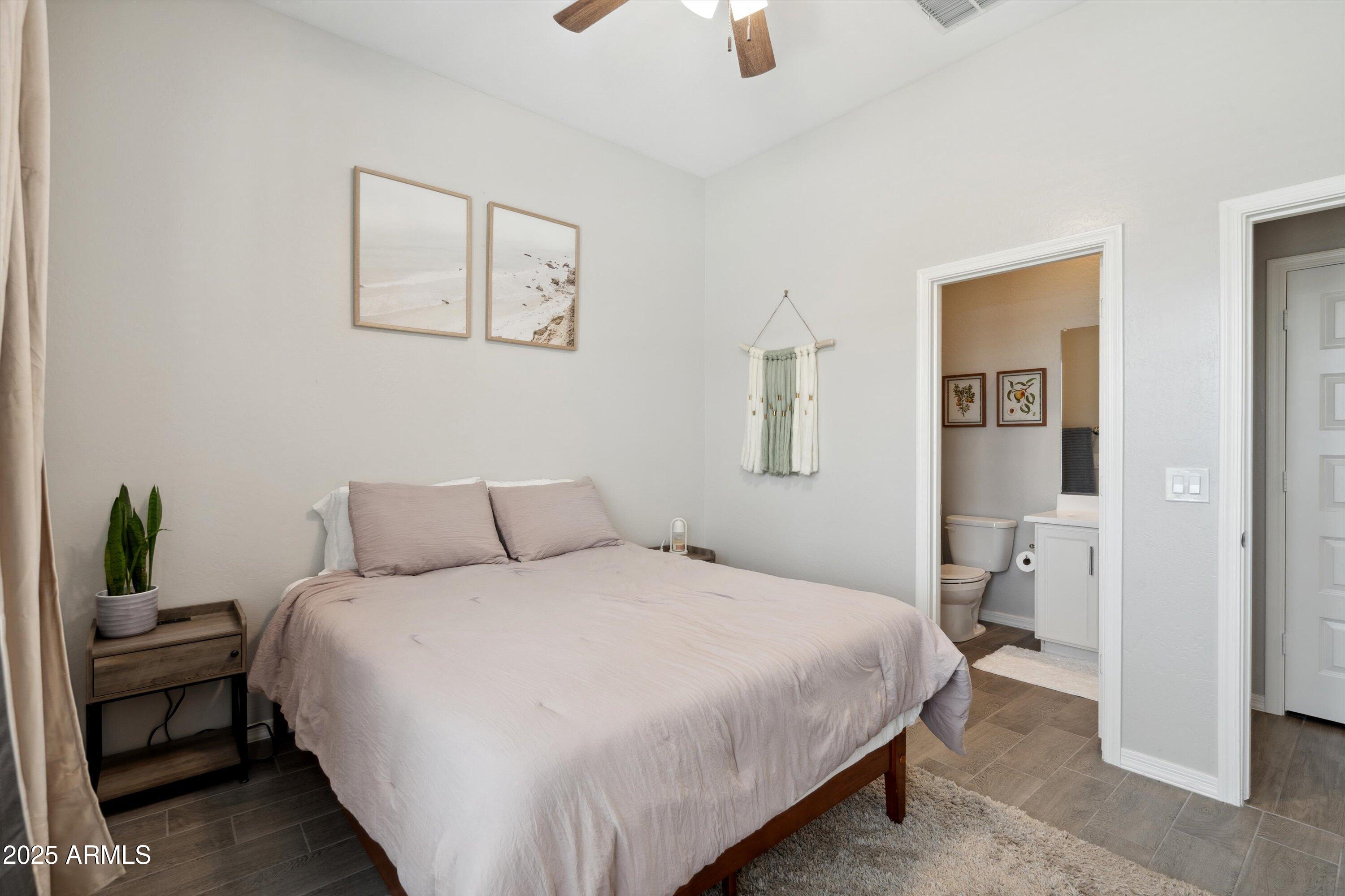 460 W GLACIER BAY Drive