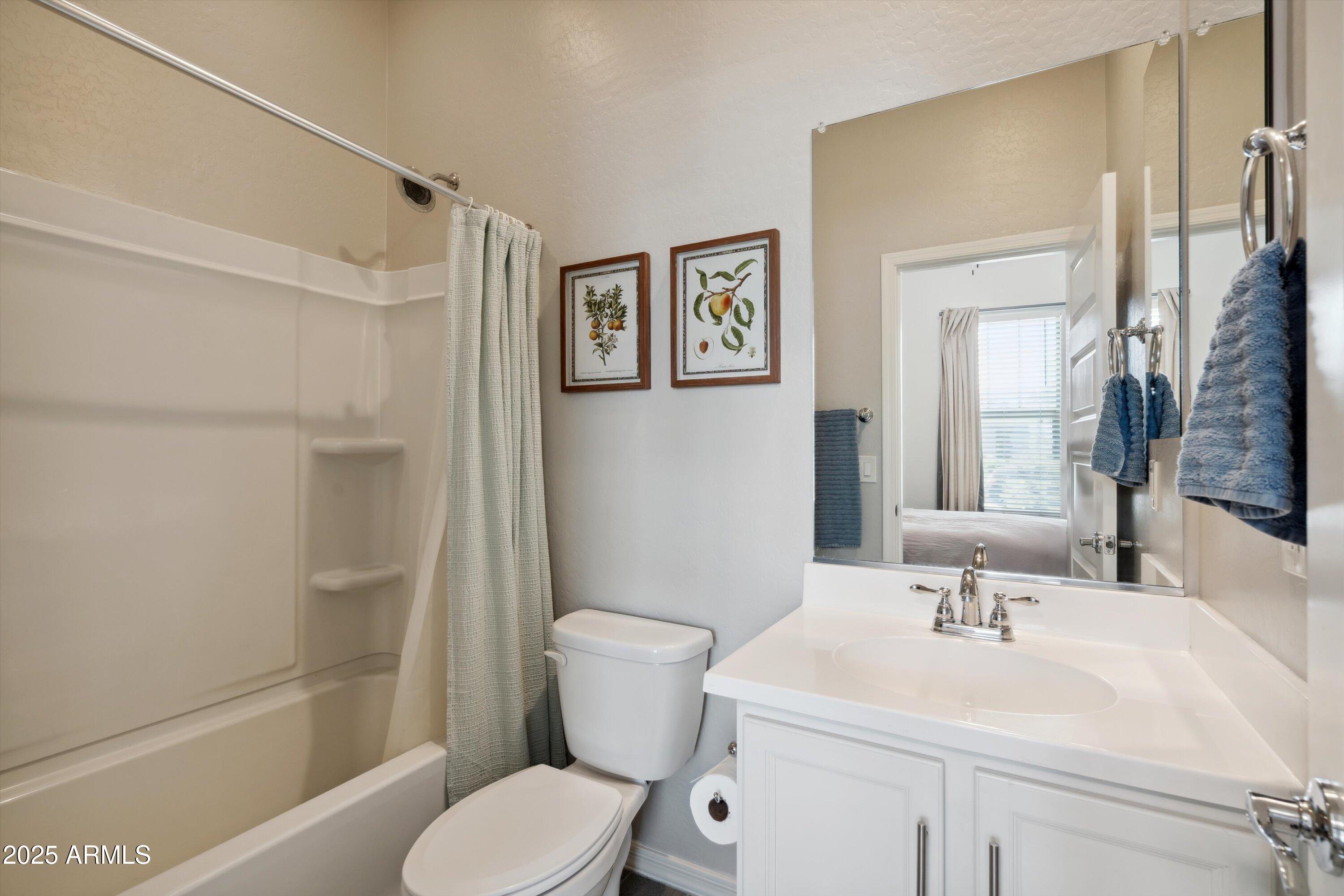 460 W GLACIER BAY Drive