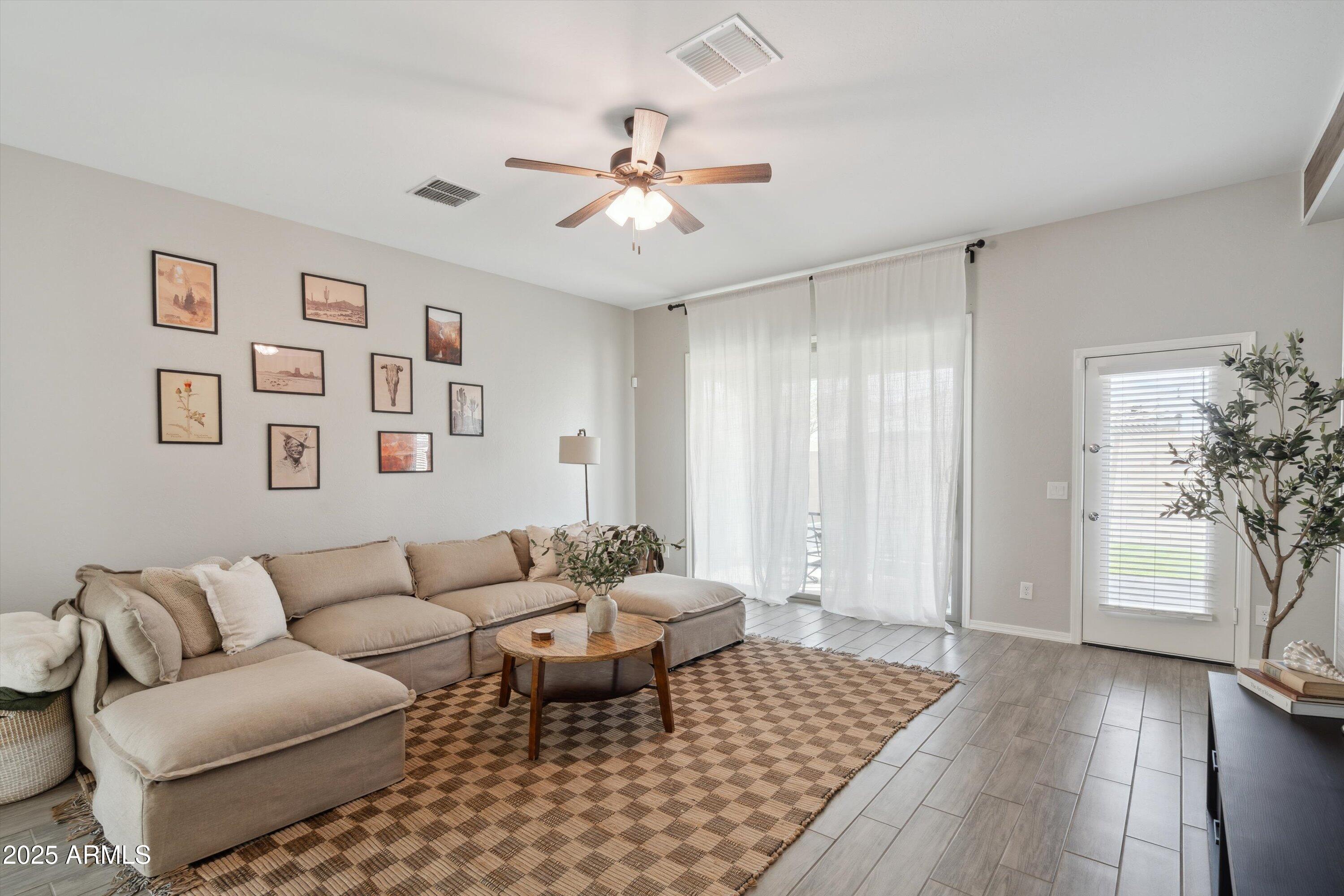 460 W GLACIER BAY Drive