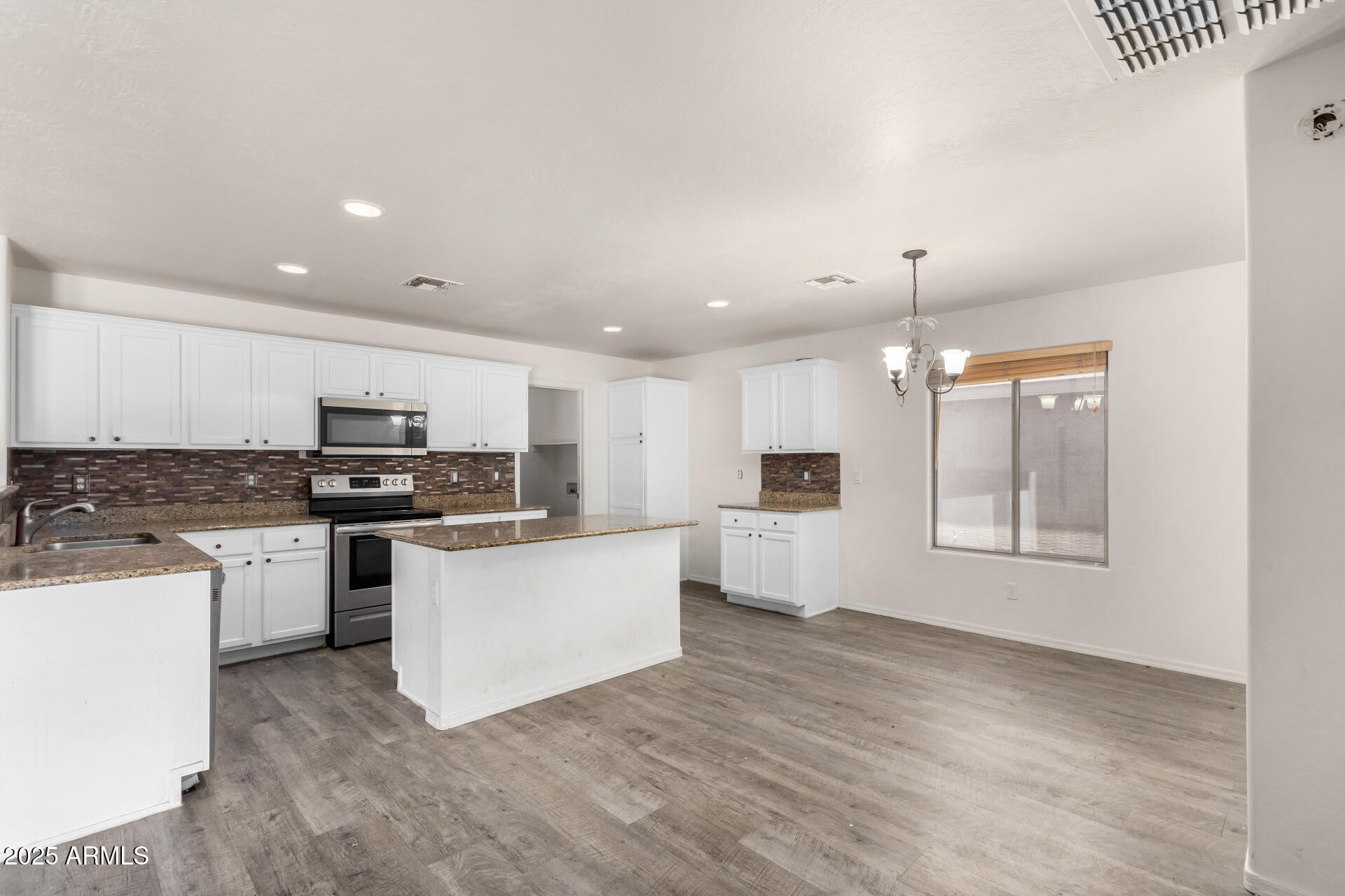 42311 W BUNKER Drive