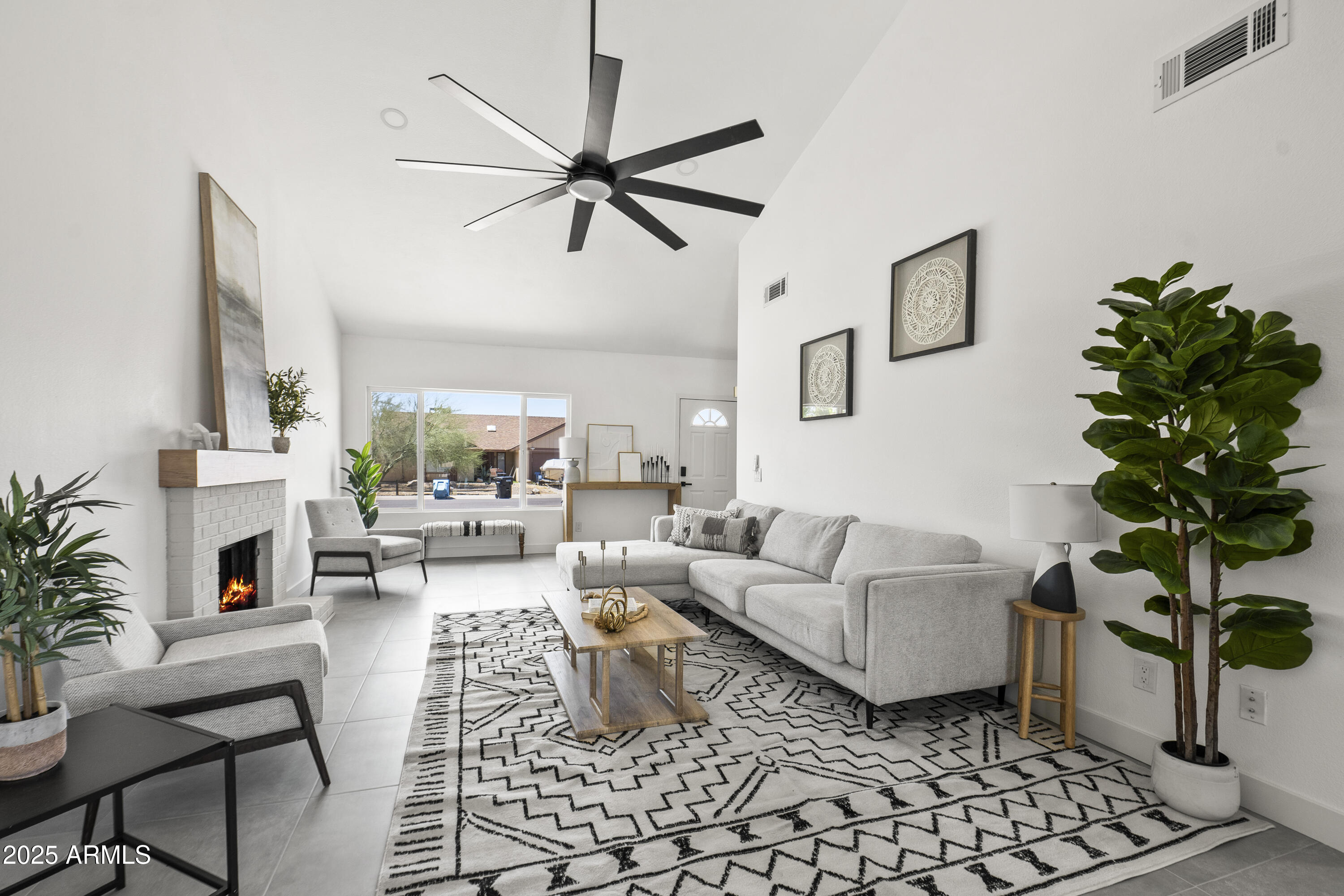 10202 W COOLIDGE Street