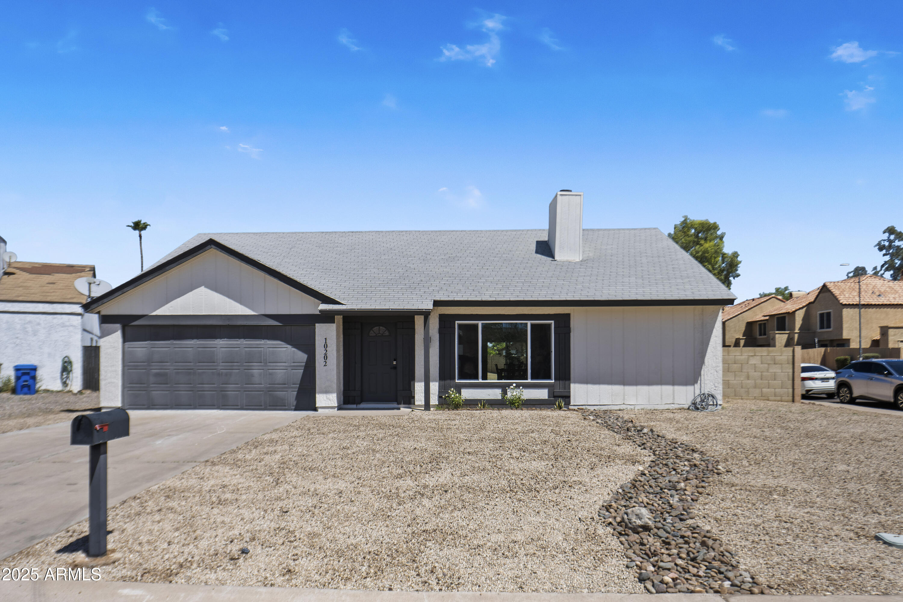 10202 W COOLIDGE Street