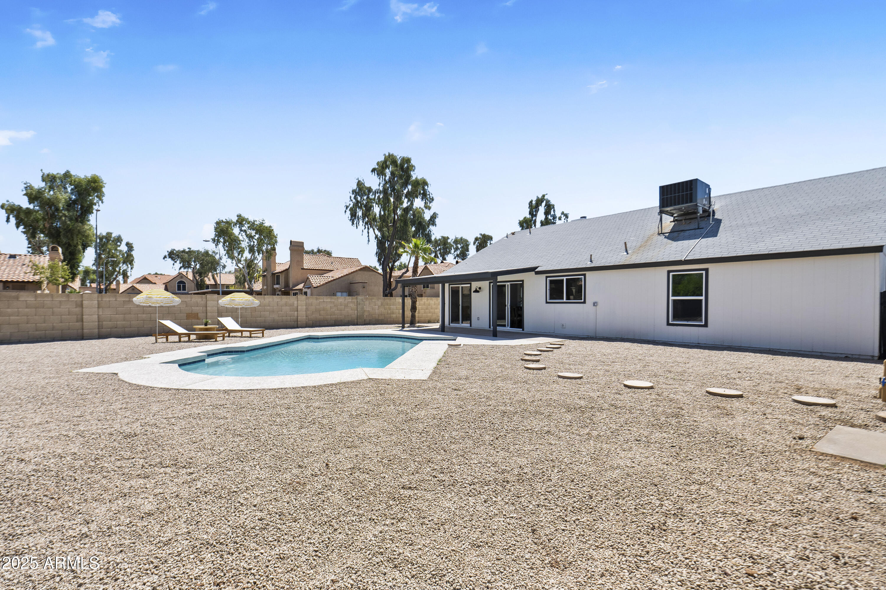 10202 W COOLIDGE Street