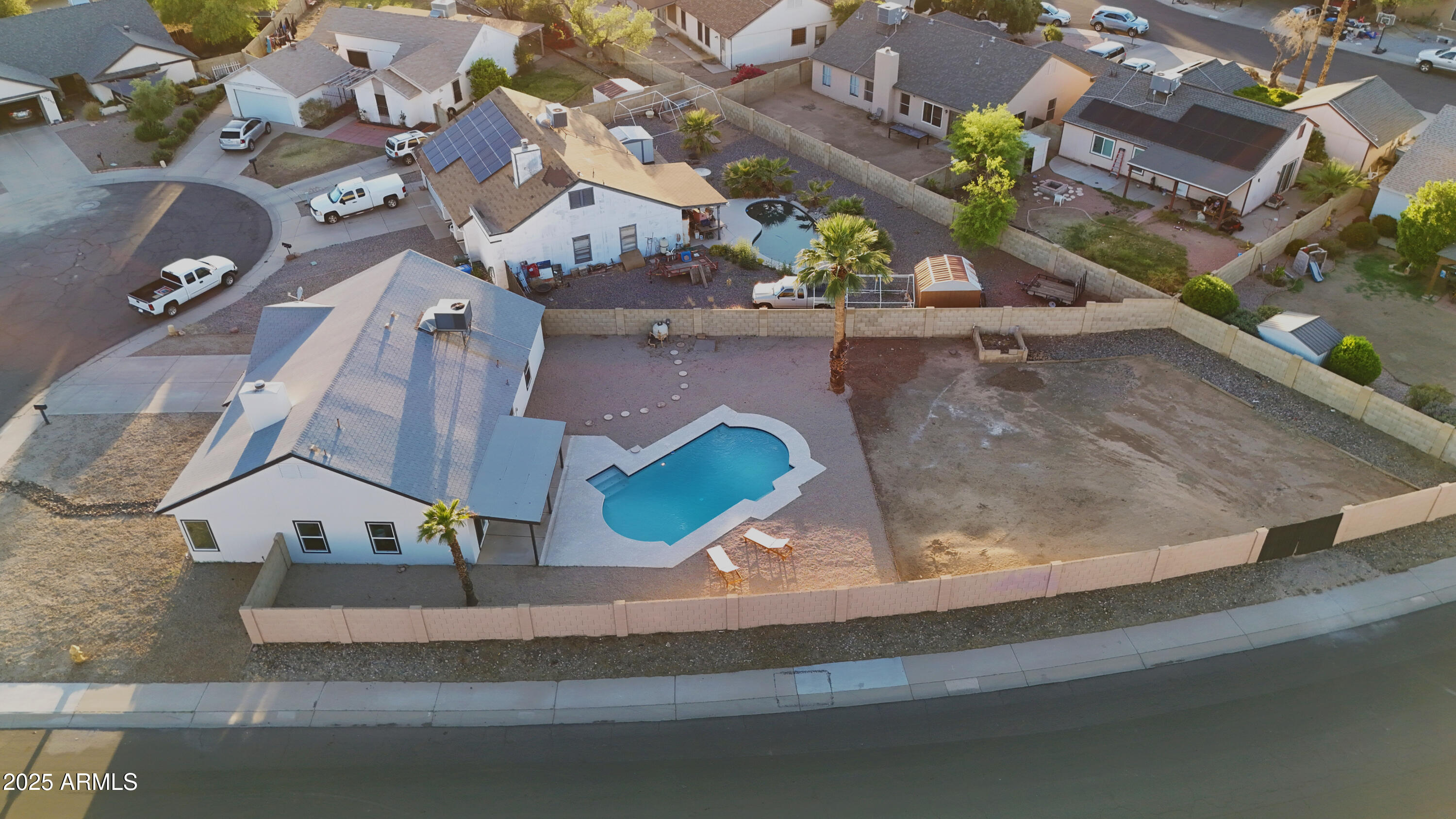 10202 W COOLIDGE Street