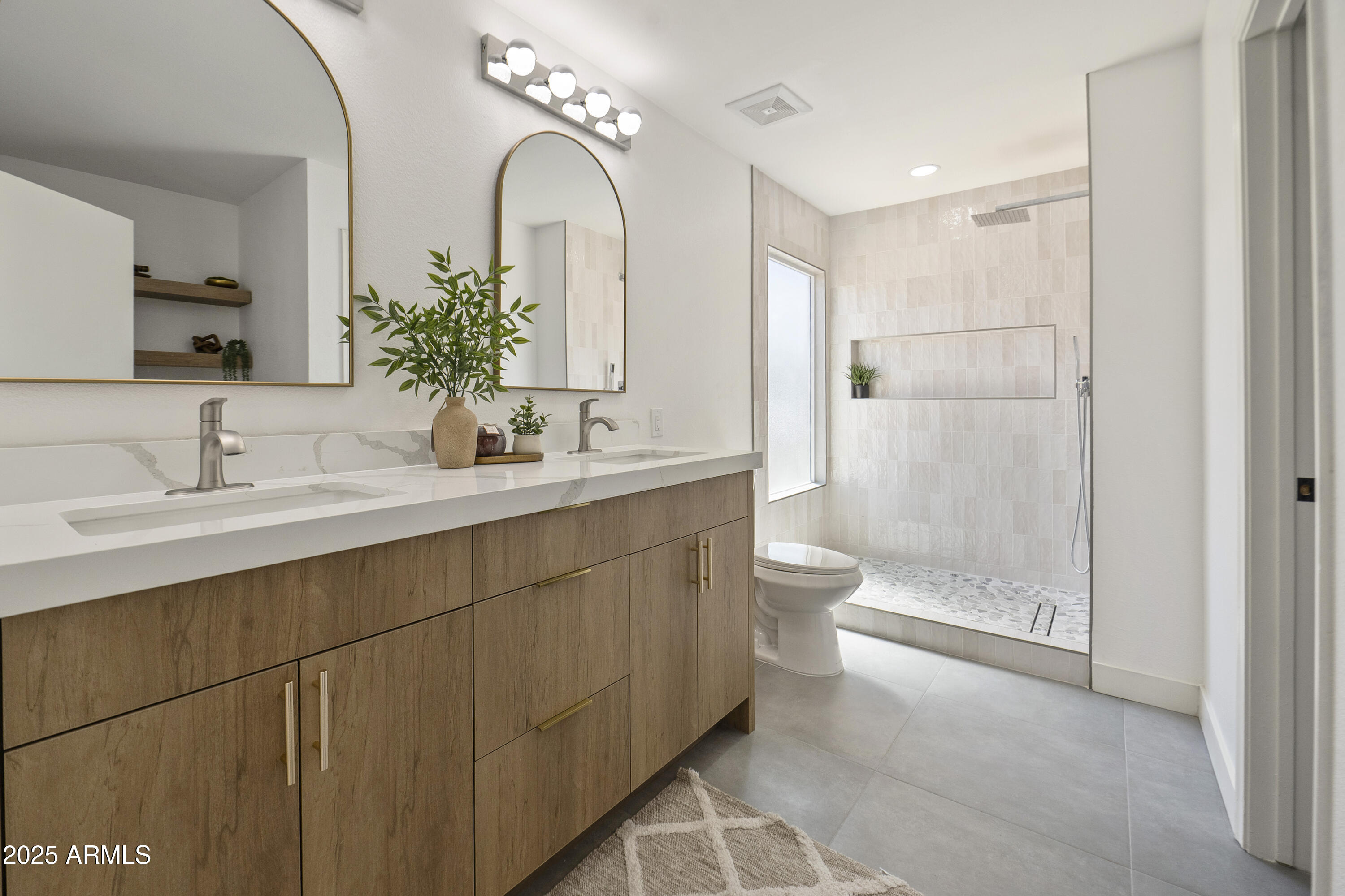 10202 W COOLIDGE Street