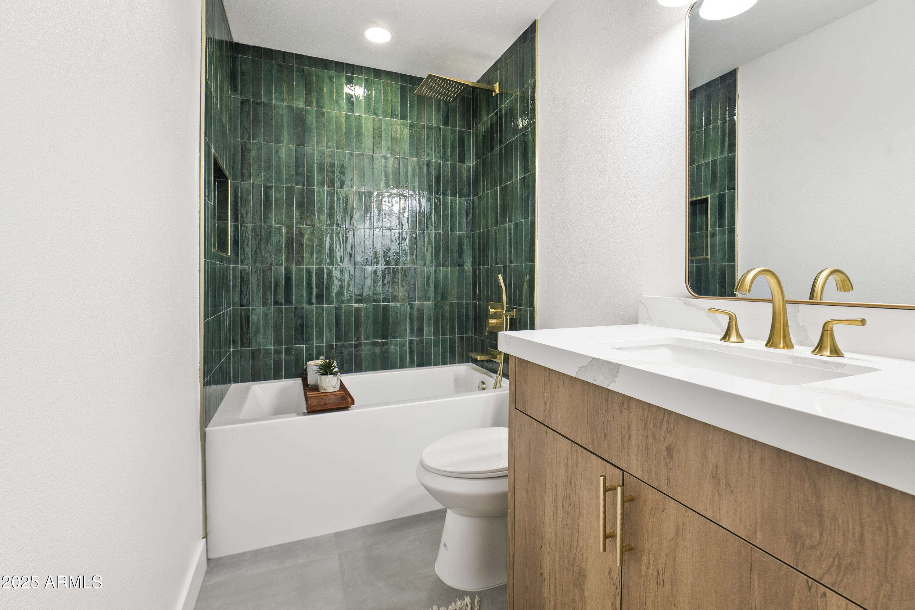 10202 W COOLIDGE Street