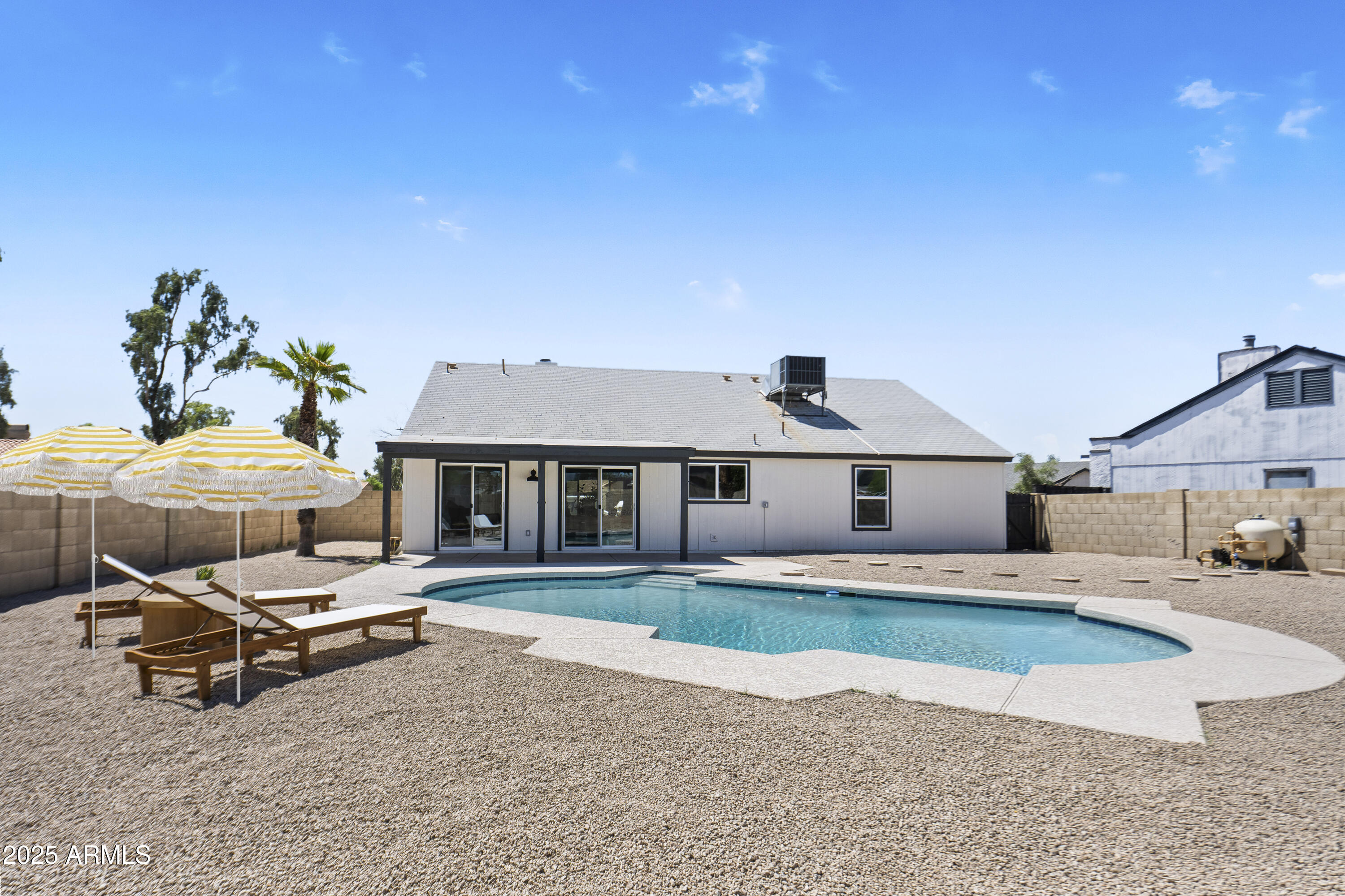 10202 W COOLIDGE Street