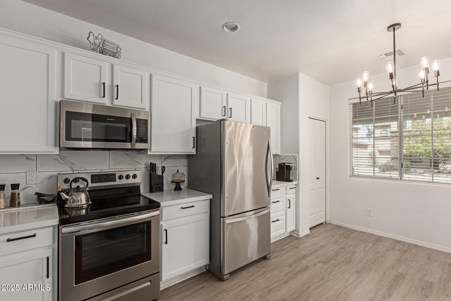 11979 W PIERCE Street