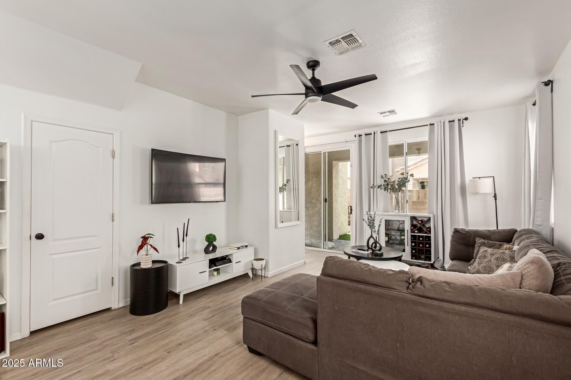 11979 W PIERCE Street