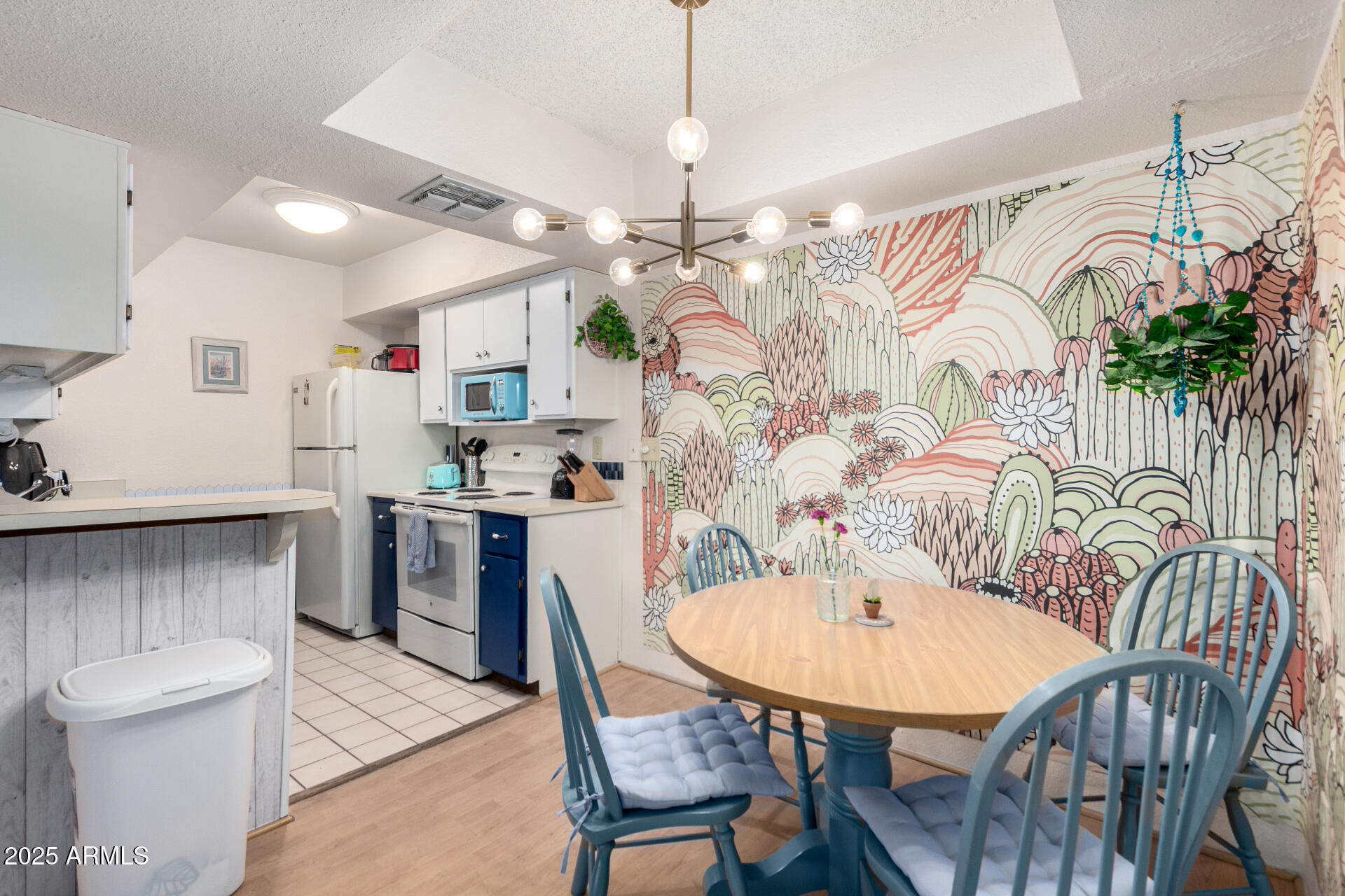 4554 E PARADISE VILLAGE Parkway N, 210