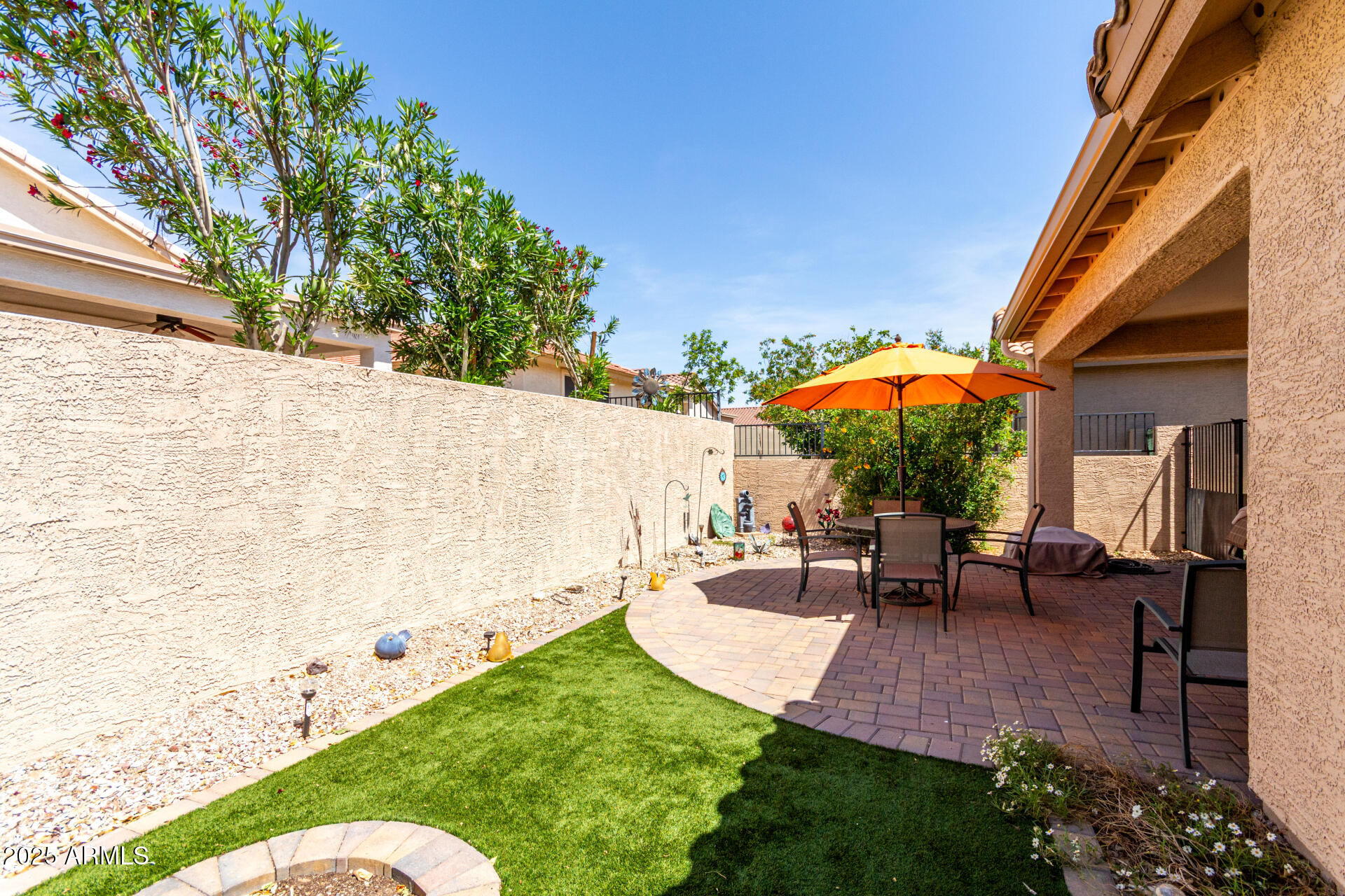 22940 W DESERT BLOOM Street