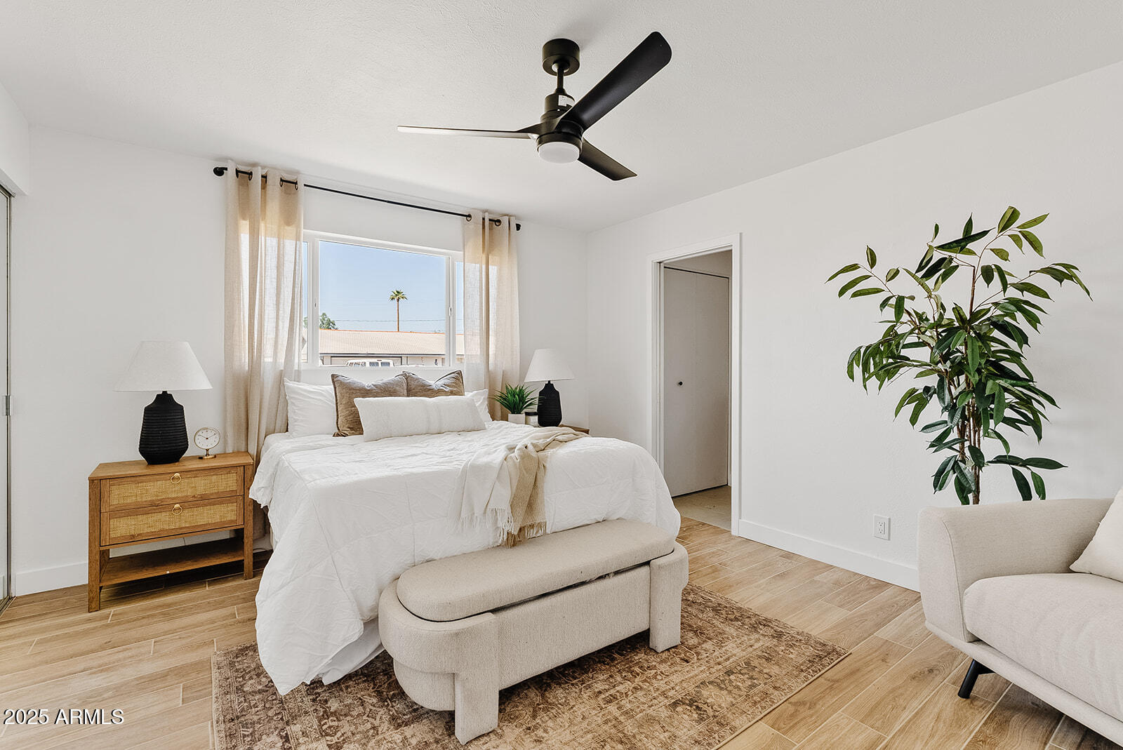 209 E MCKINLEY Street