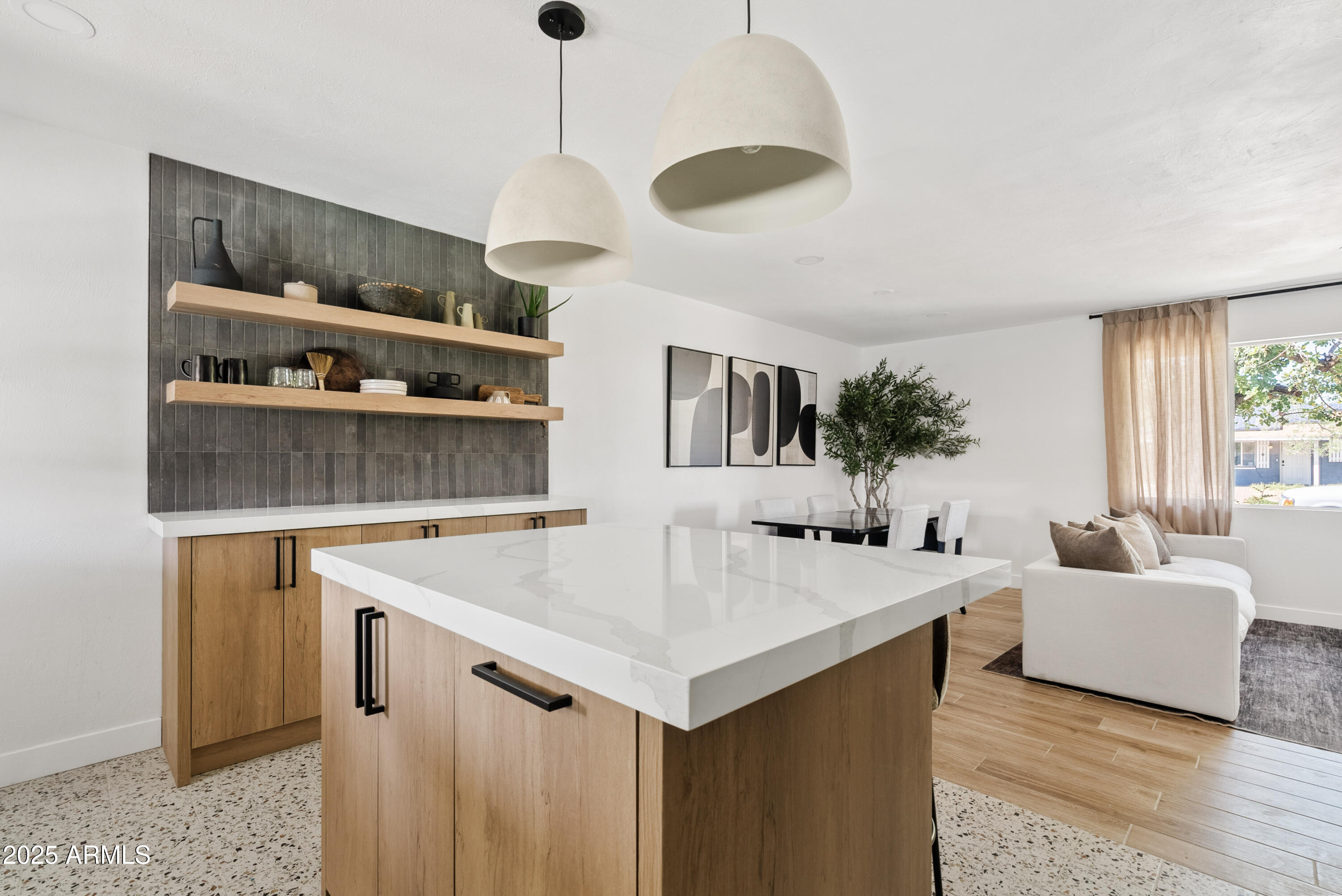 209 E MCKINLEY Street