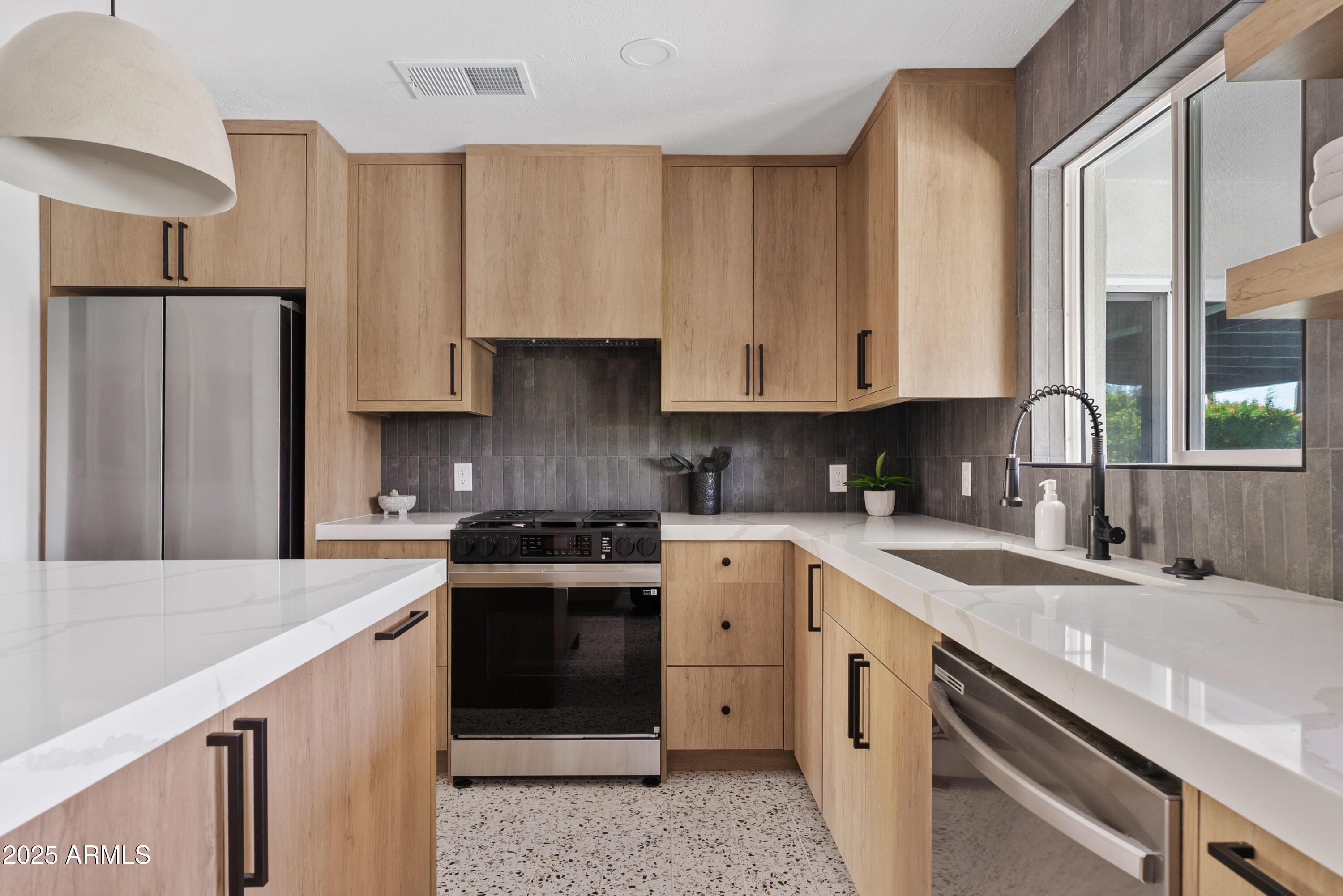 209 E MCKINLEY Street