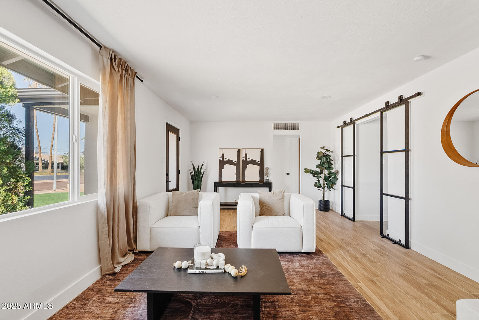 209 E MCKINLEY Street