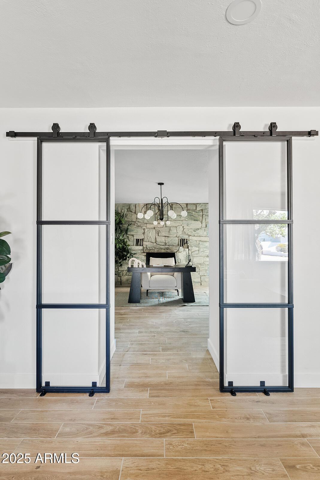 209 E MCKINLEY Street