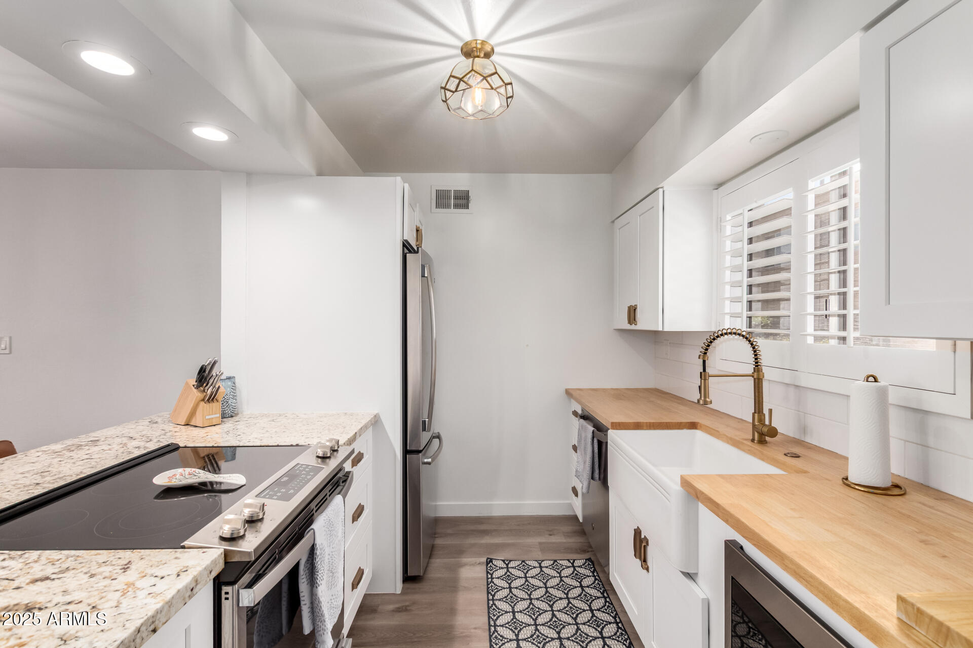 4600 N 68TH Street, 353