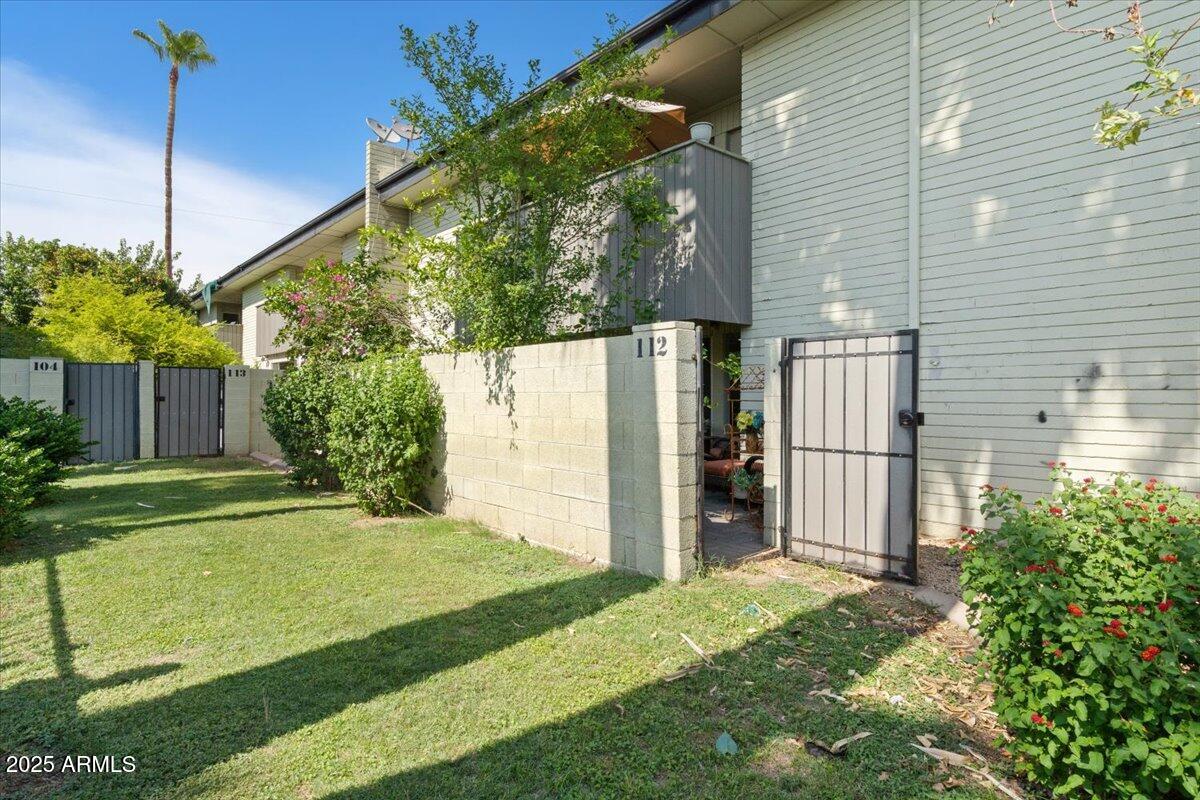 6767 N 7TH Street, 118