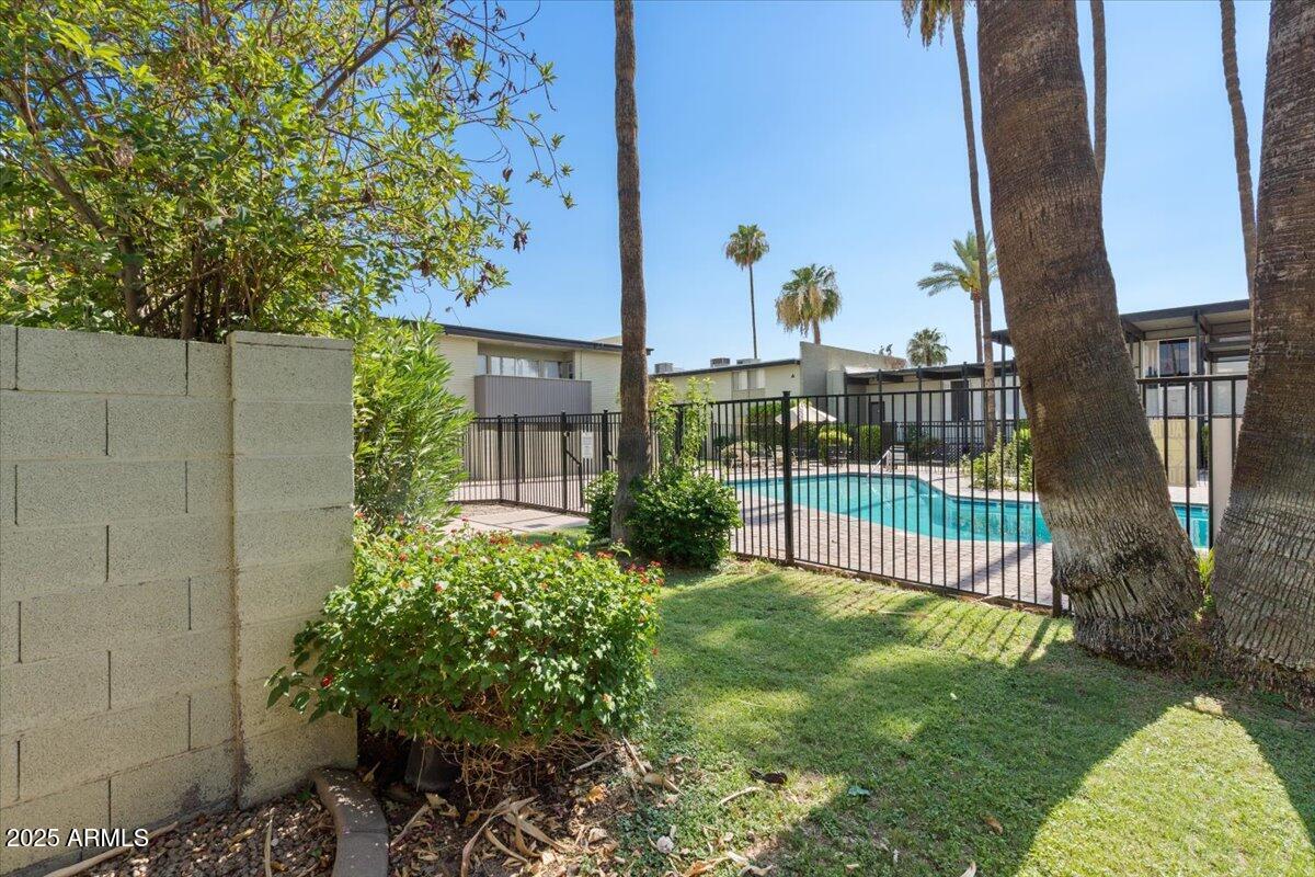 6767 N 7TH Street, 118