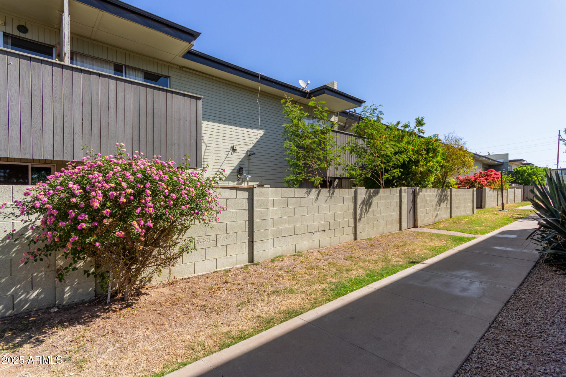 6767 N 7TH Street, 118