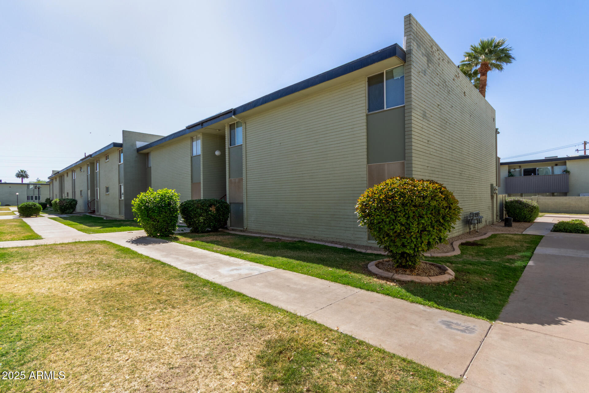 6767 N 7TH Street, 118