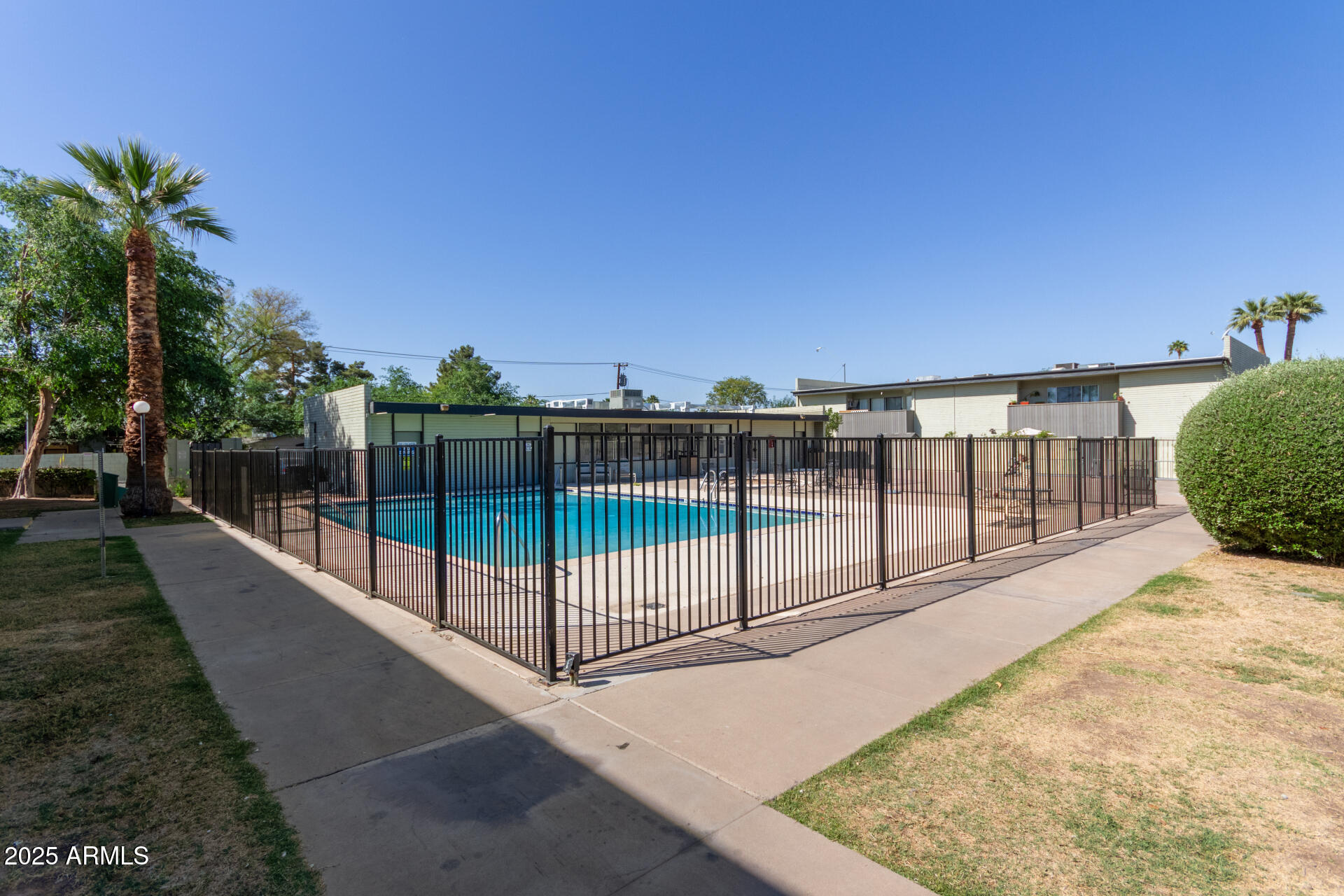 6767 N 7TH Street, 118