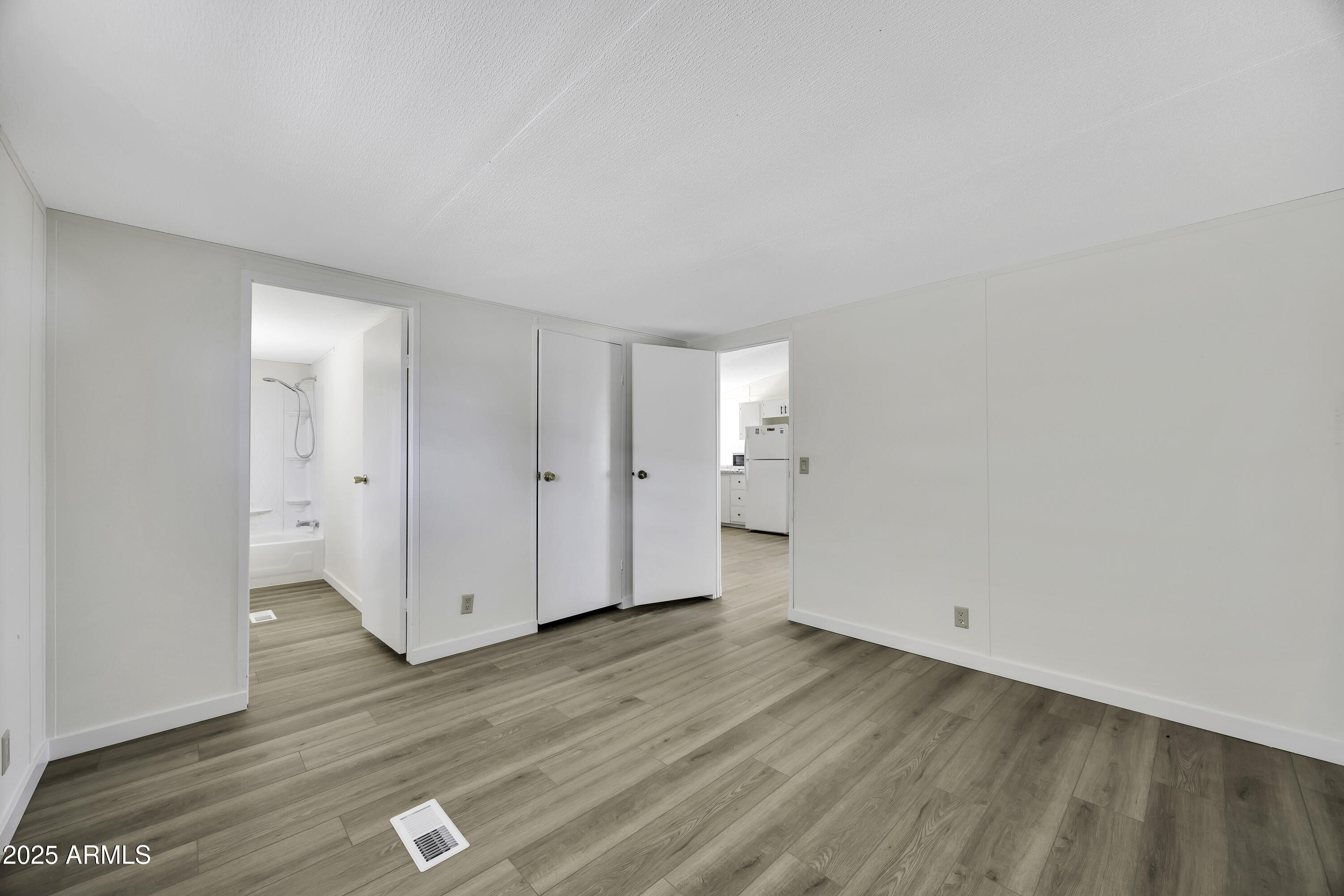 685 W ADAMSVILLE Road