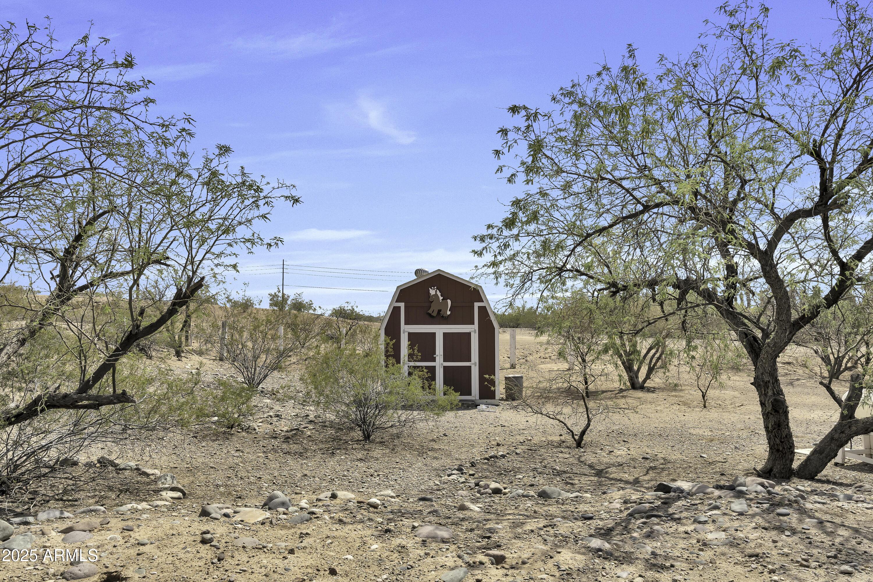 685 W ADAMSVILLE Road