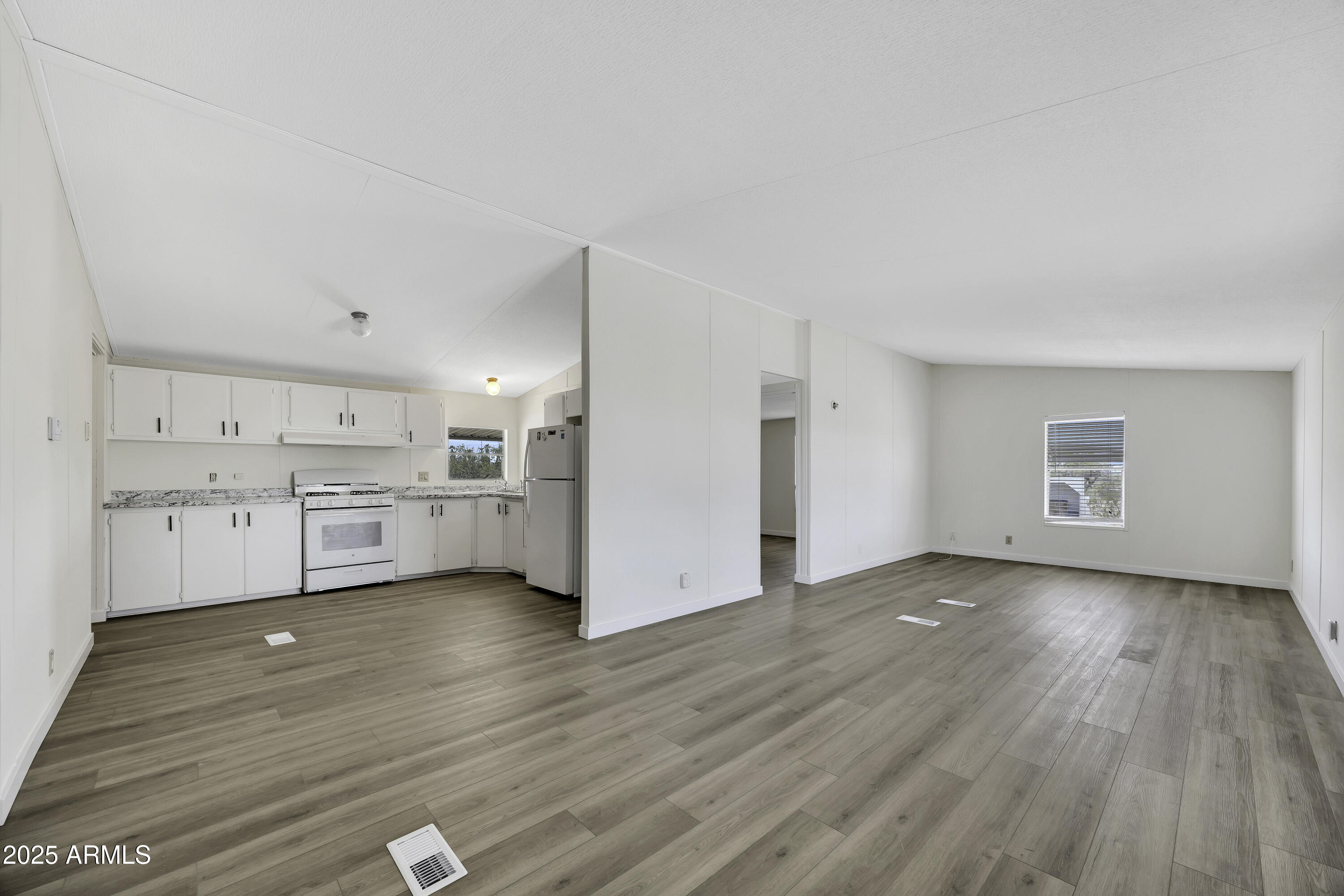 685 W ADAMSVILLE Road