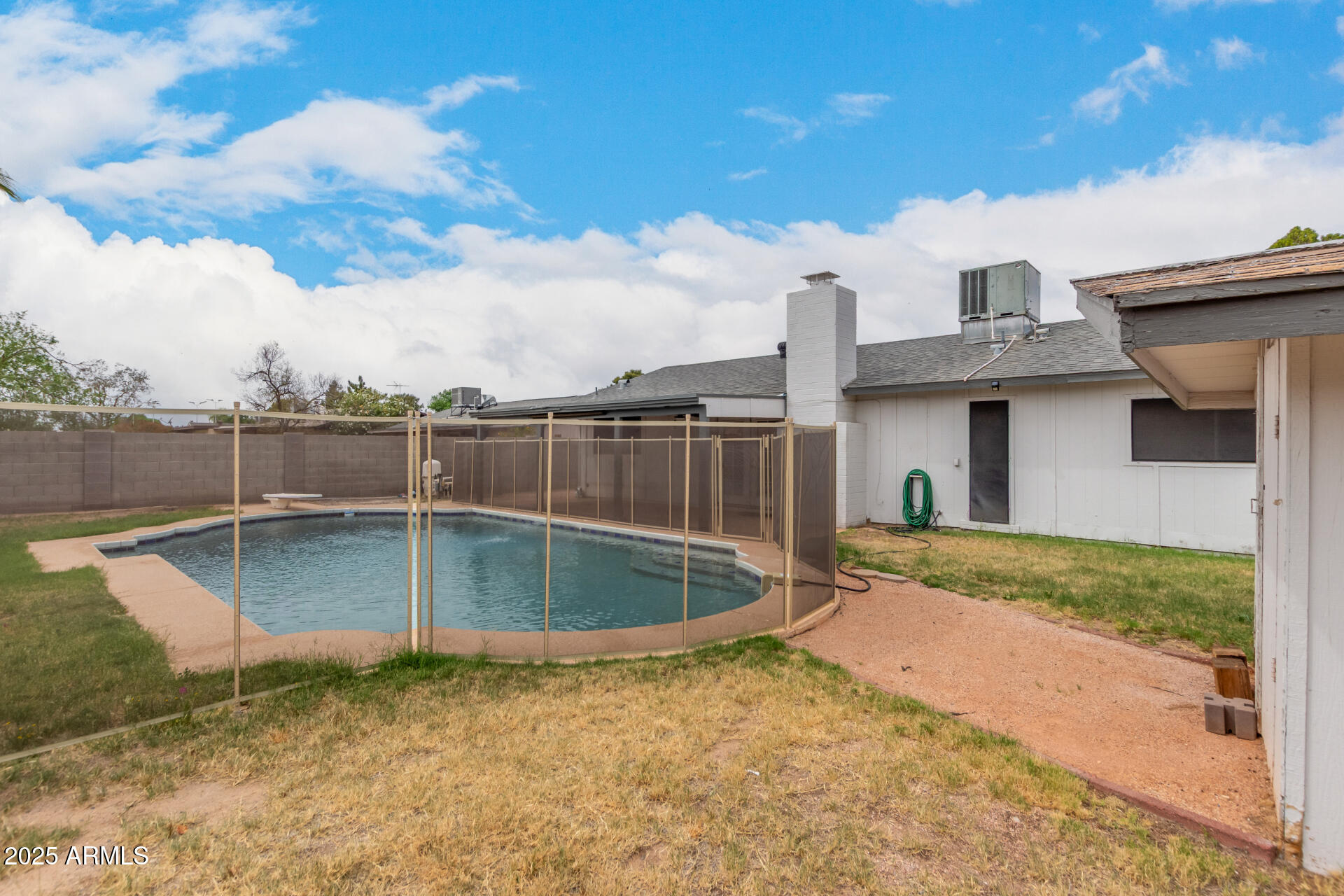 5253 W LUPINE Avenue